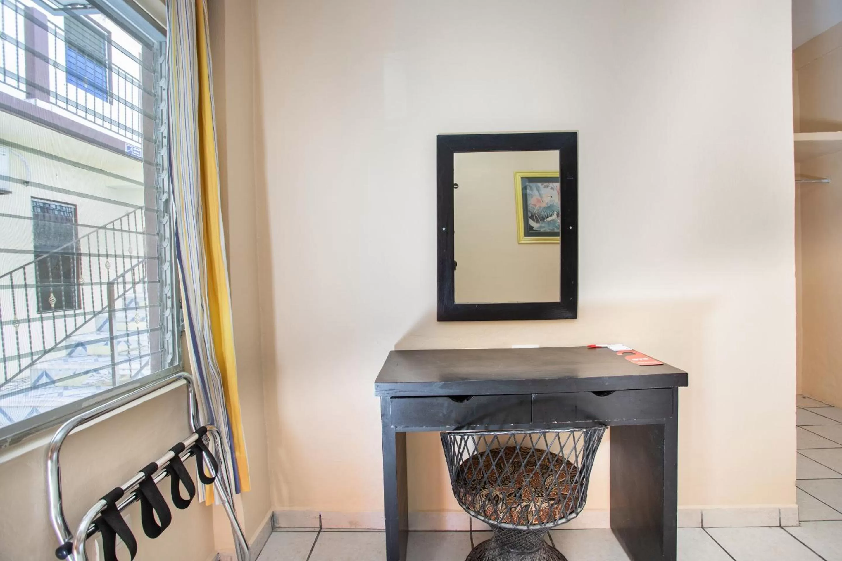Bedroom, TV/Entertainment Center in Hotel Costa Azul