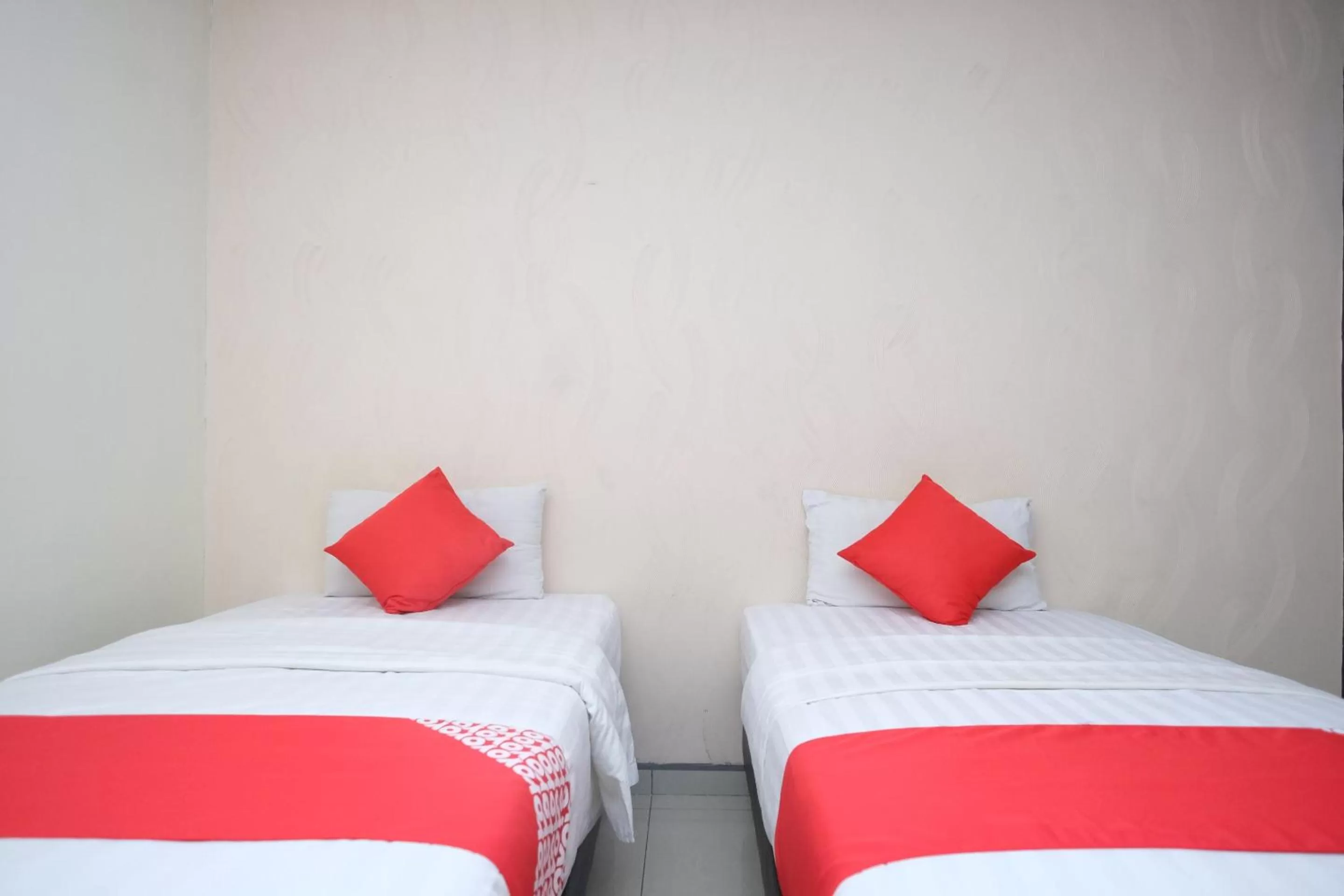 Photo of the whole room, Bed in Hotel De' Tees, Masai Utama