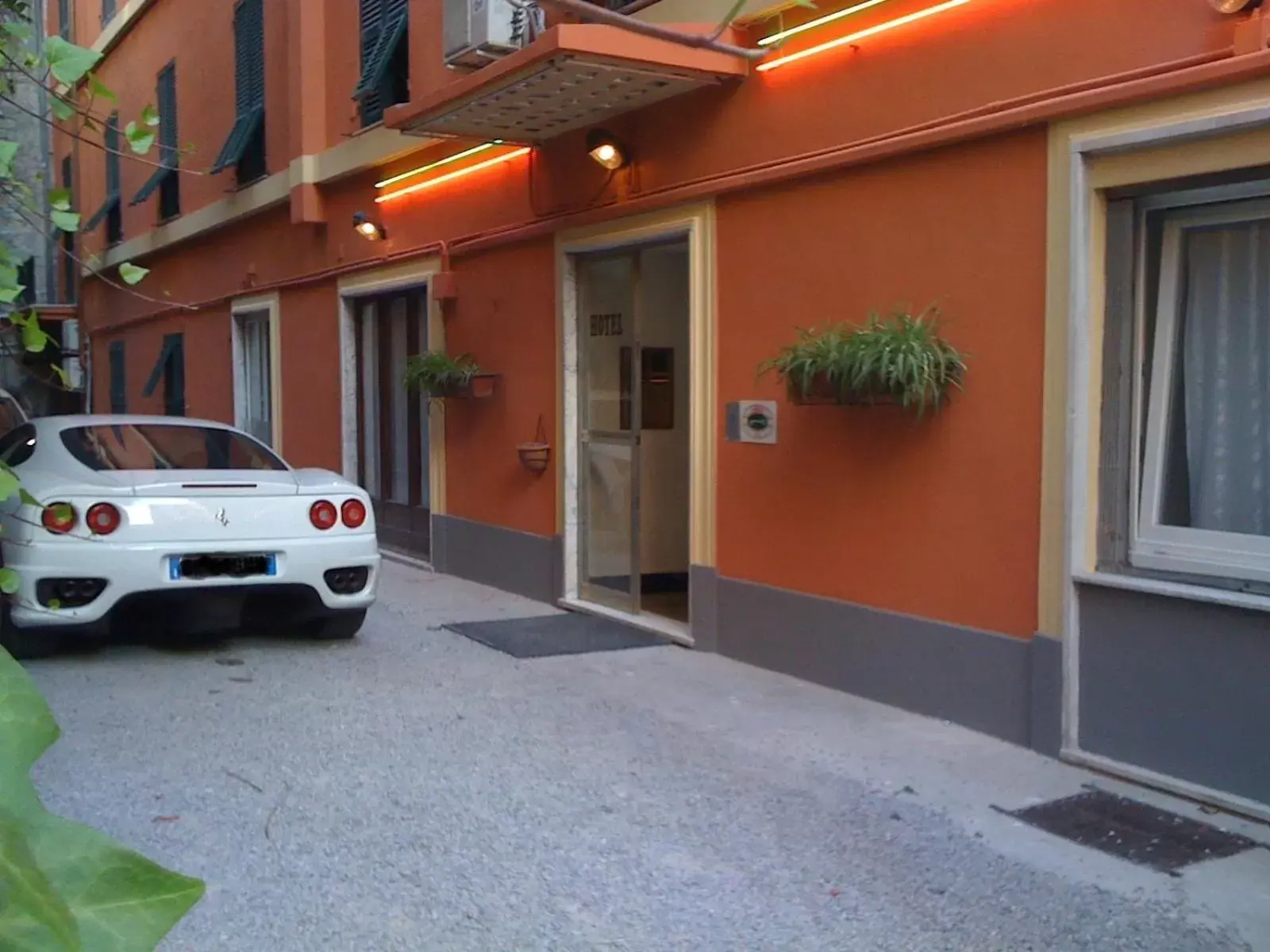 Facade/entrance, Property Building in Hotel Assarotti