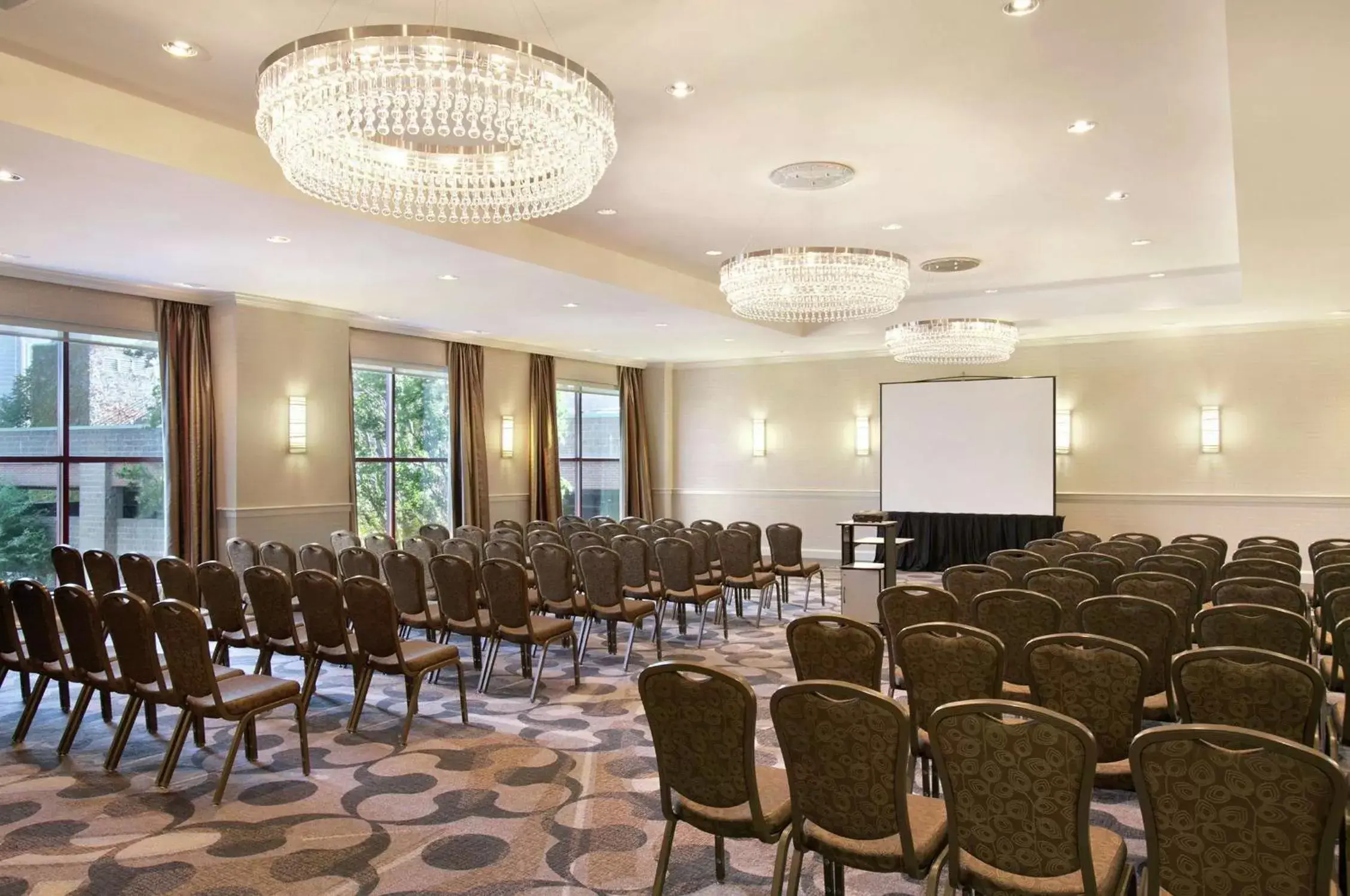 Meeting/conference room in DoubleTree Suites by Hilton Hotel Boston - Cambridge