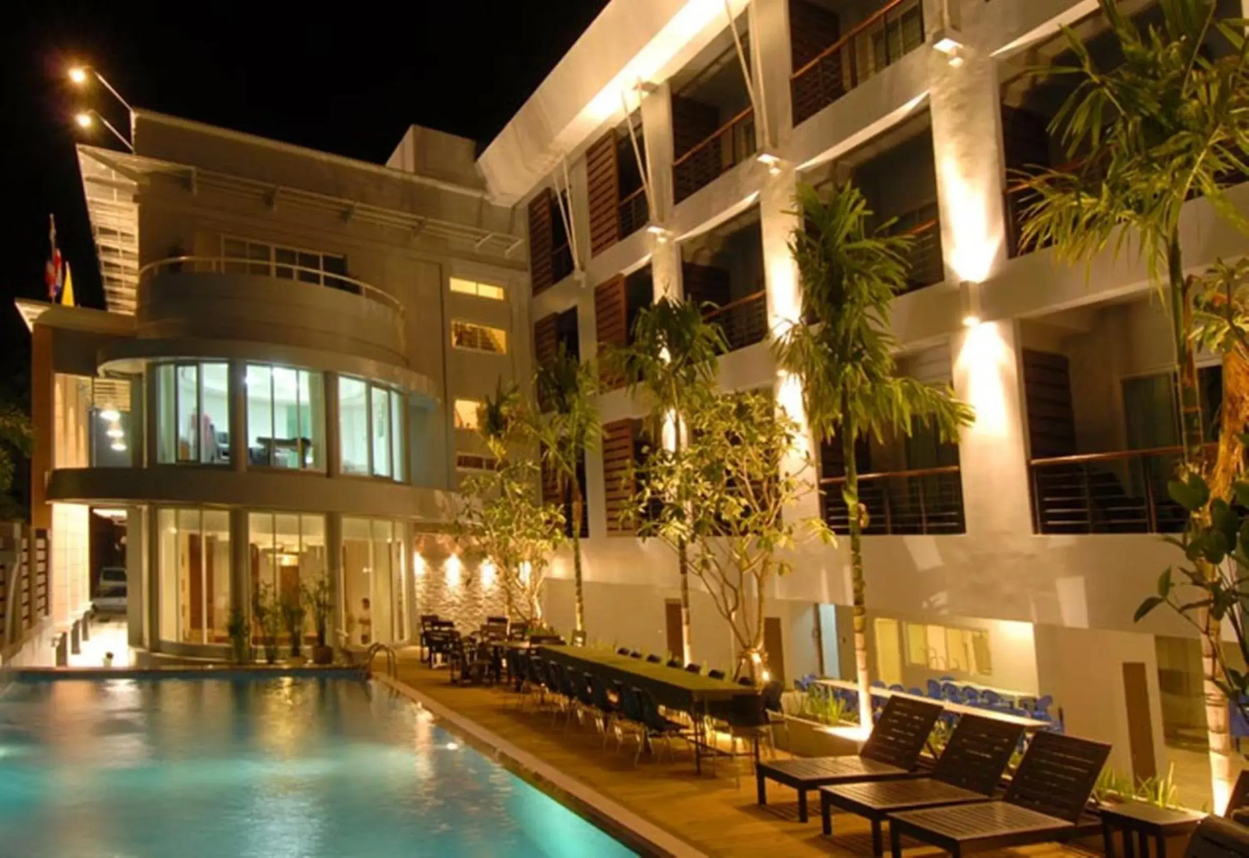 Facade/entrance in Baan Suwantawe Facade/entrance in Baan Suwantawe