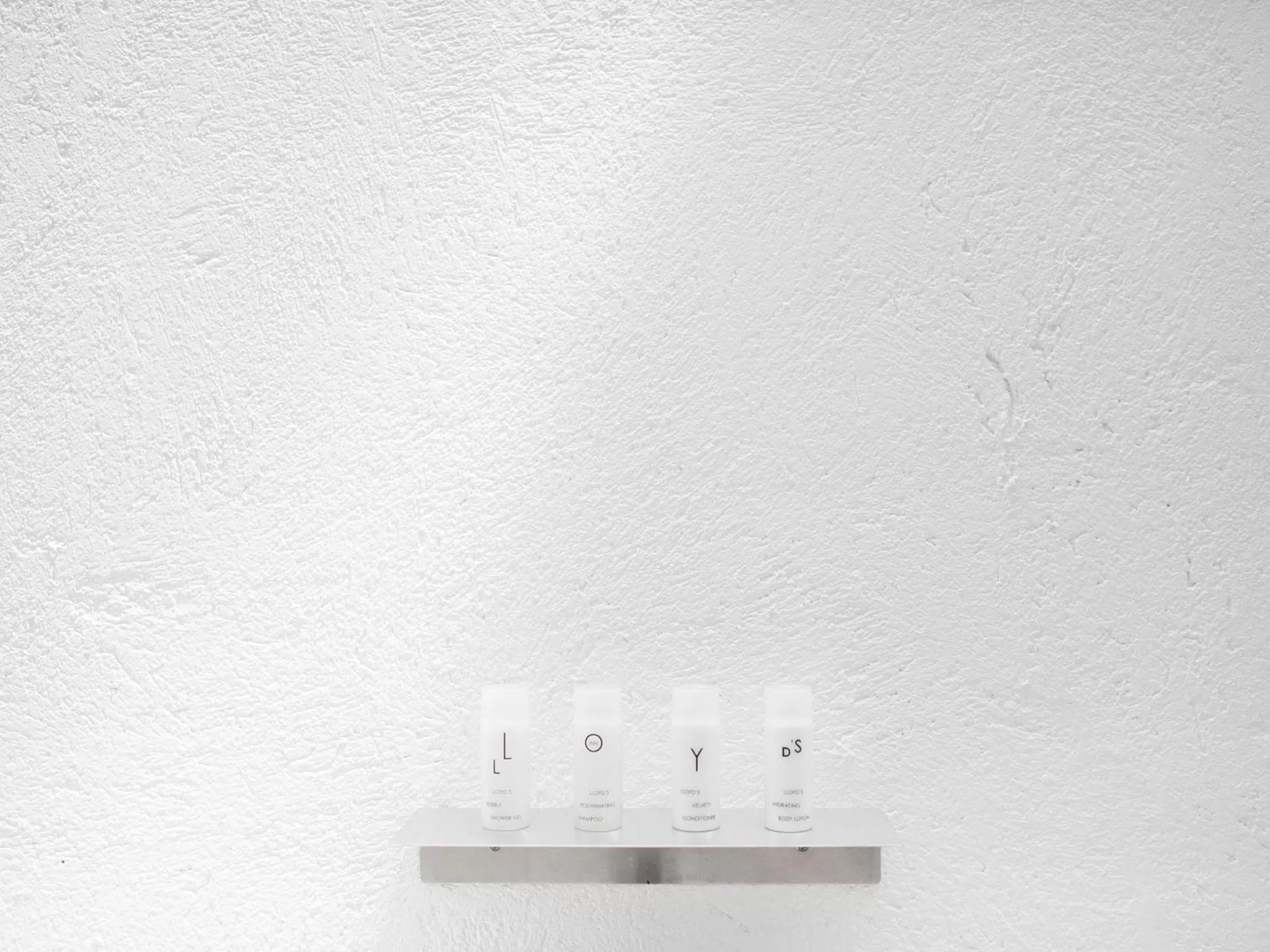 Decorative detail in Lloyd's Inn