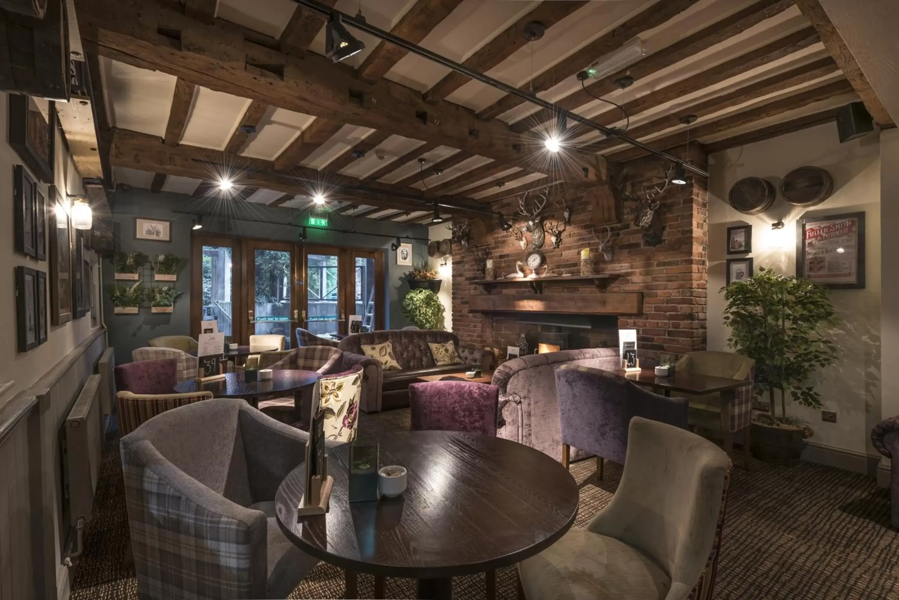 Restaurant/places to eat, Lounge/Bar in The Swan Hotel, Stafford, Staffordshire