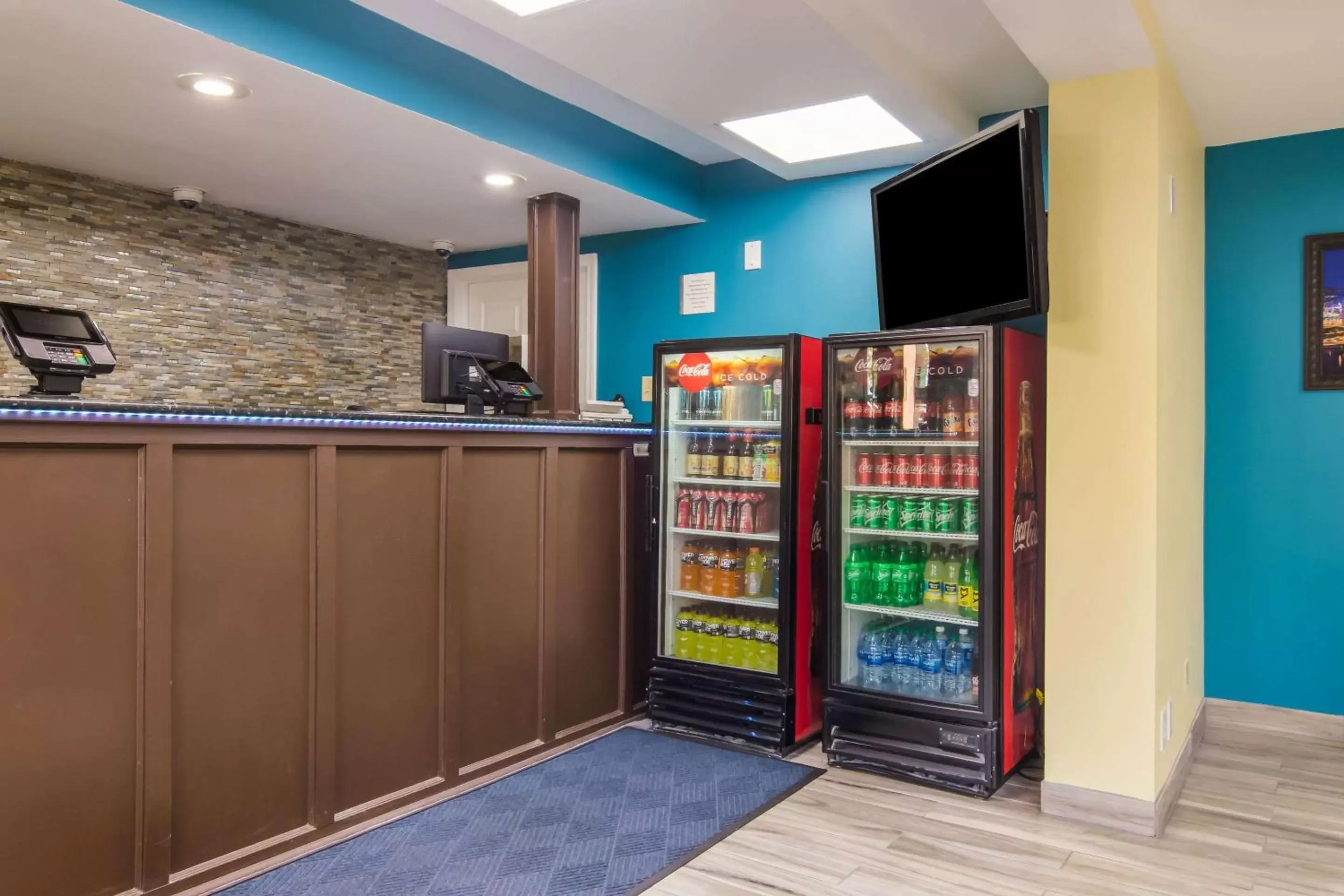 Lobby or reception in Rodeway Inn & Suites Monroeville-Pittsburgh
