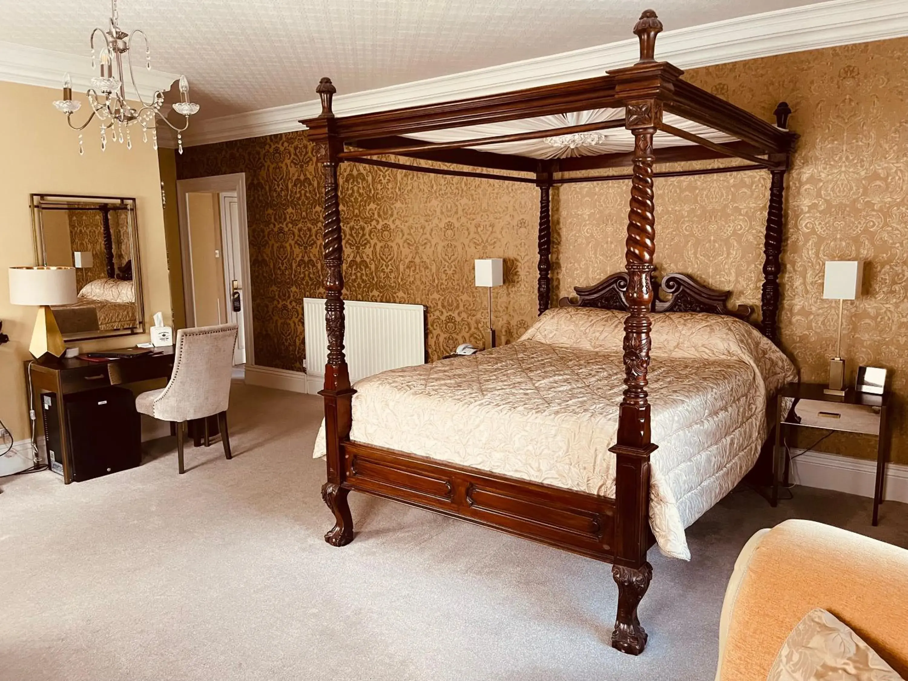 Bed in Nuthurst Grange Country House Hotel & Restaurant