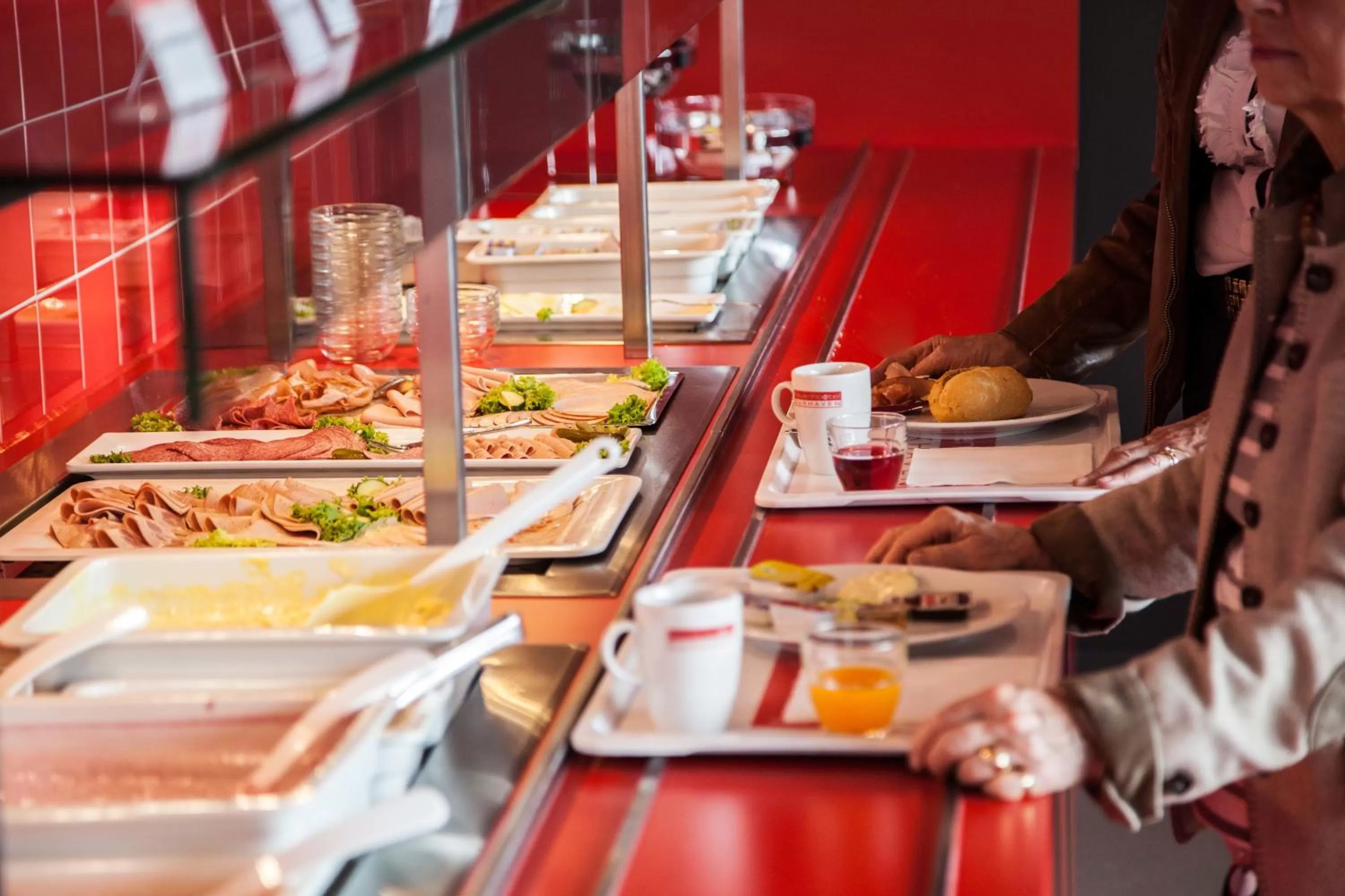 Kitchen or kitchenette in havenhostel Cuxhaven