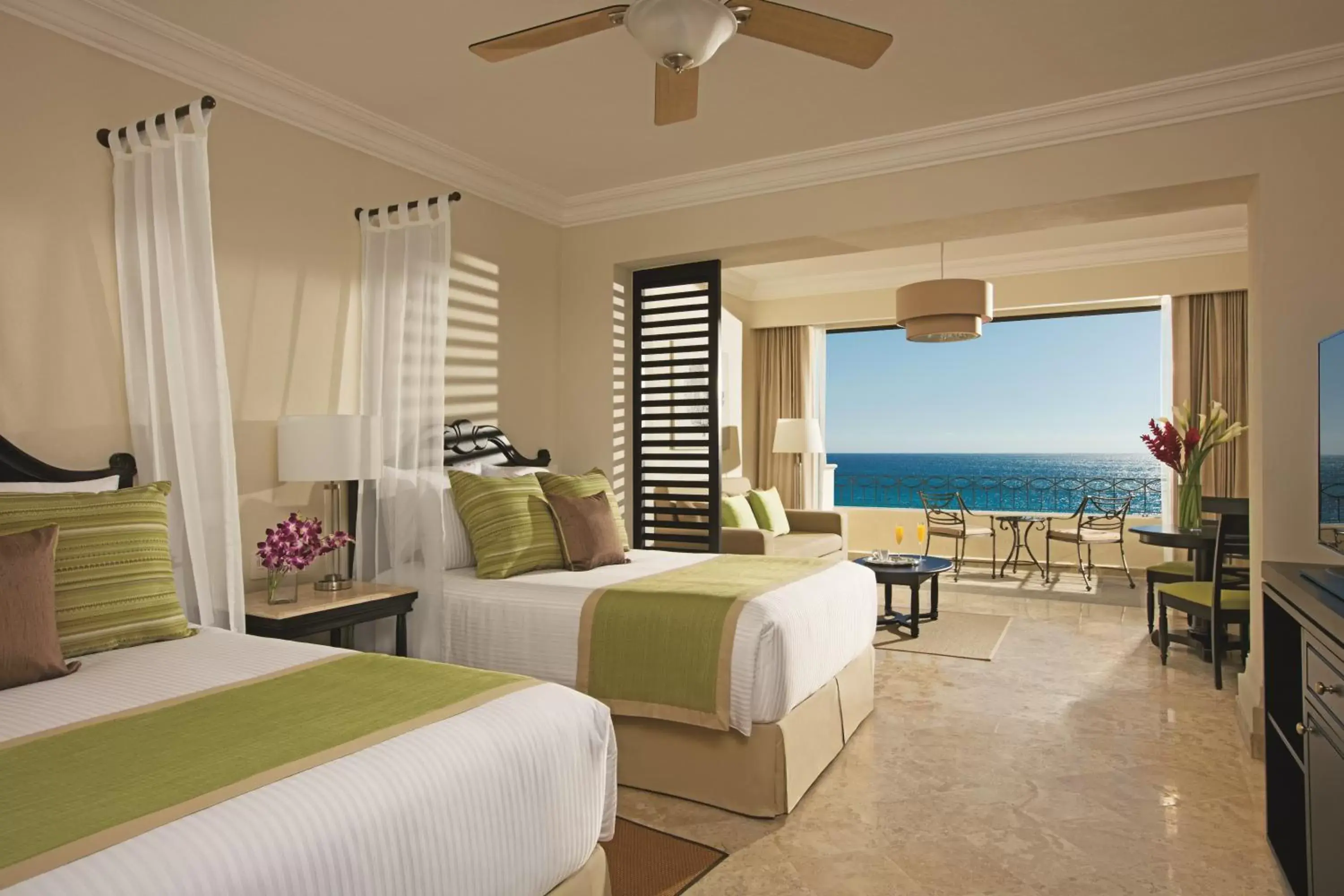 Bedroom, Bed in Dreams Los Cabos Suites Golf Resort & Spa Bedroom, Bed in Dreams Los Cabos Suites Golf Resort & Spa