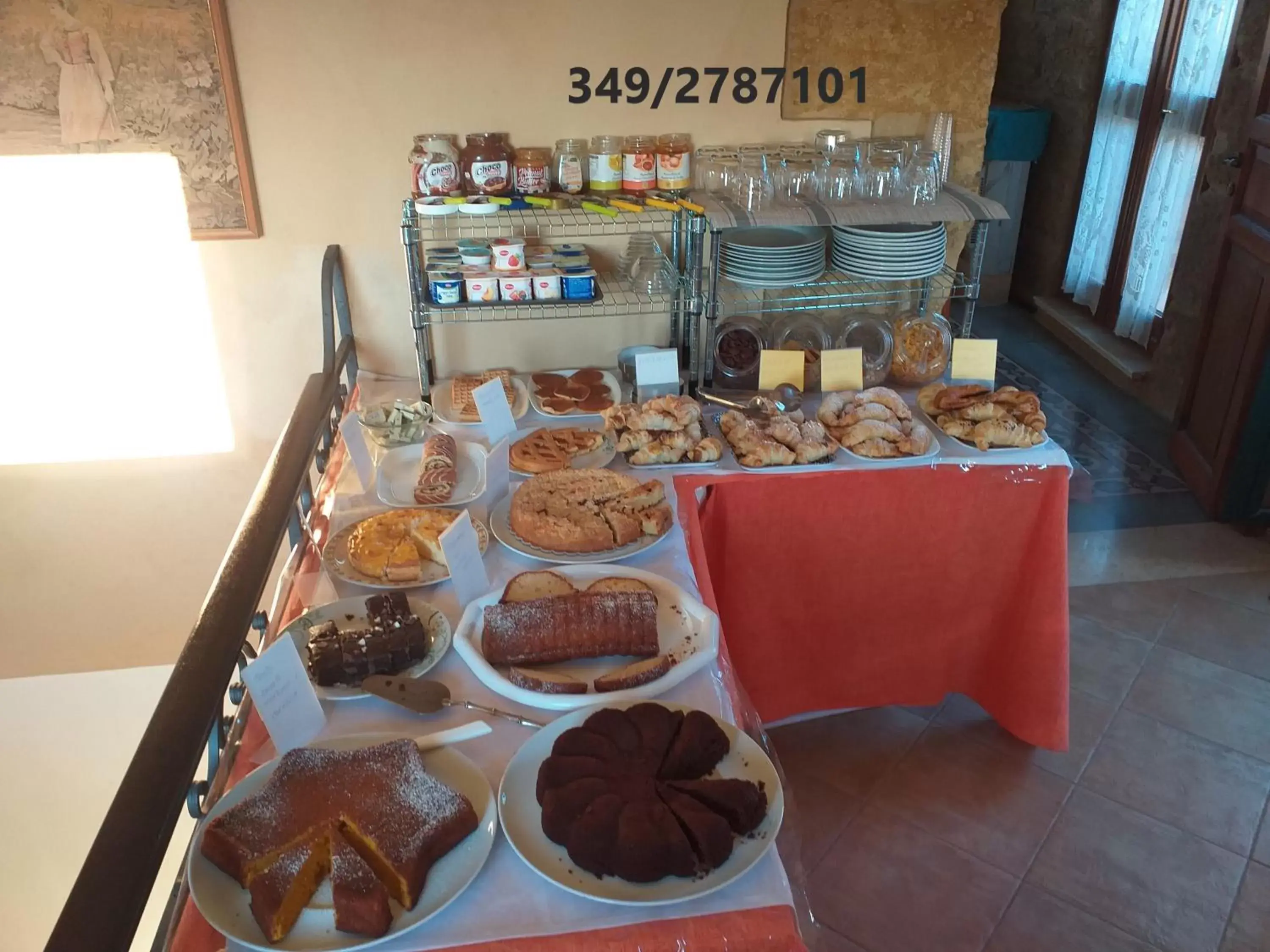 Breakfast in B&B Batarà - "La Terrazza del Centro"