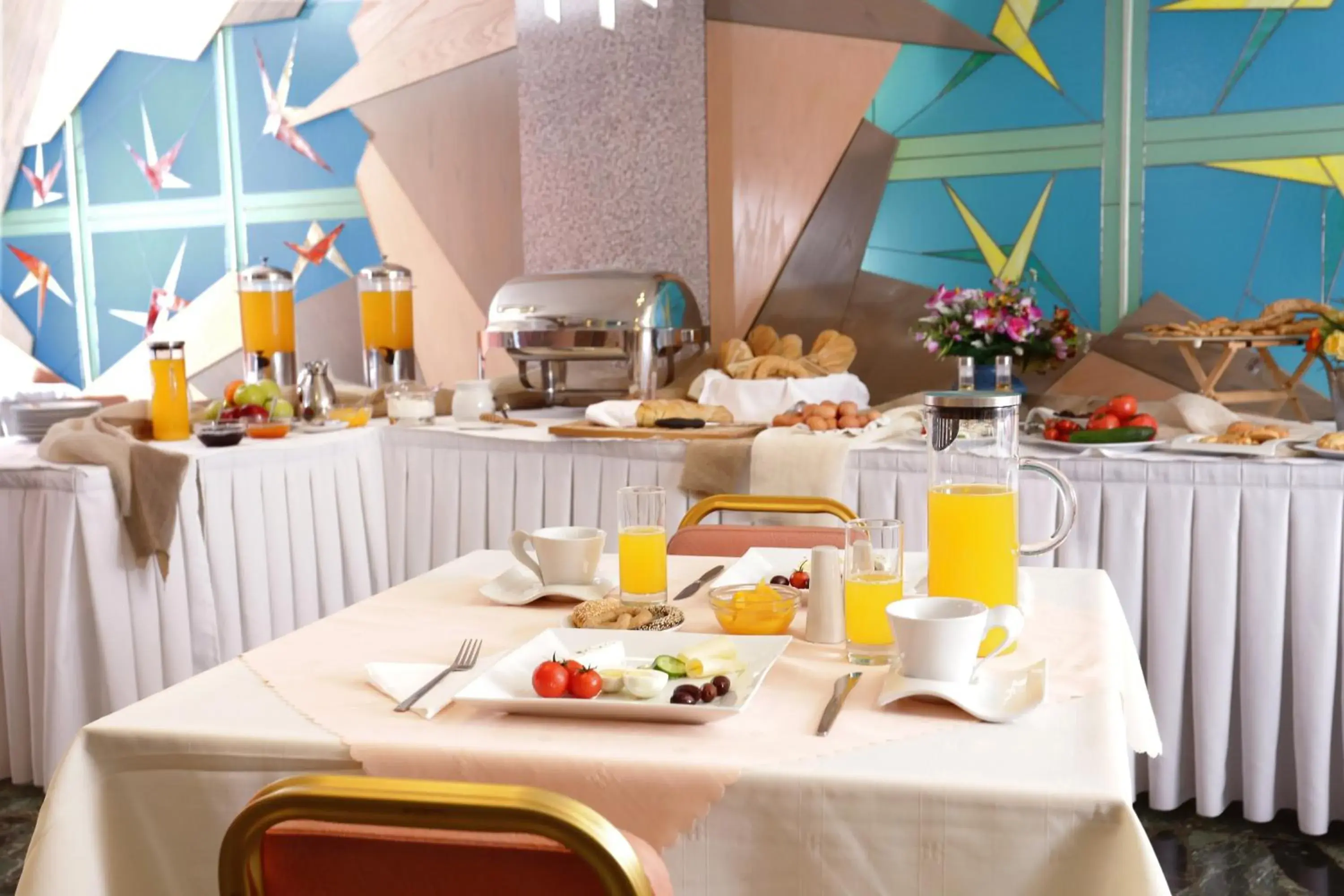 Breakfast, Restaurant/Places to Eat in Xenophon Hotel
