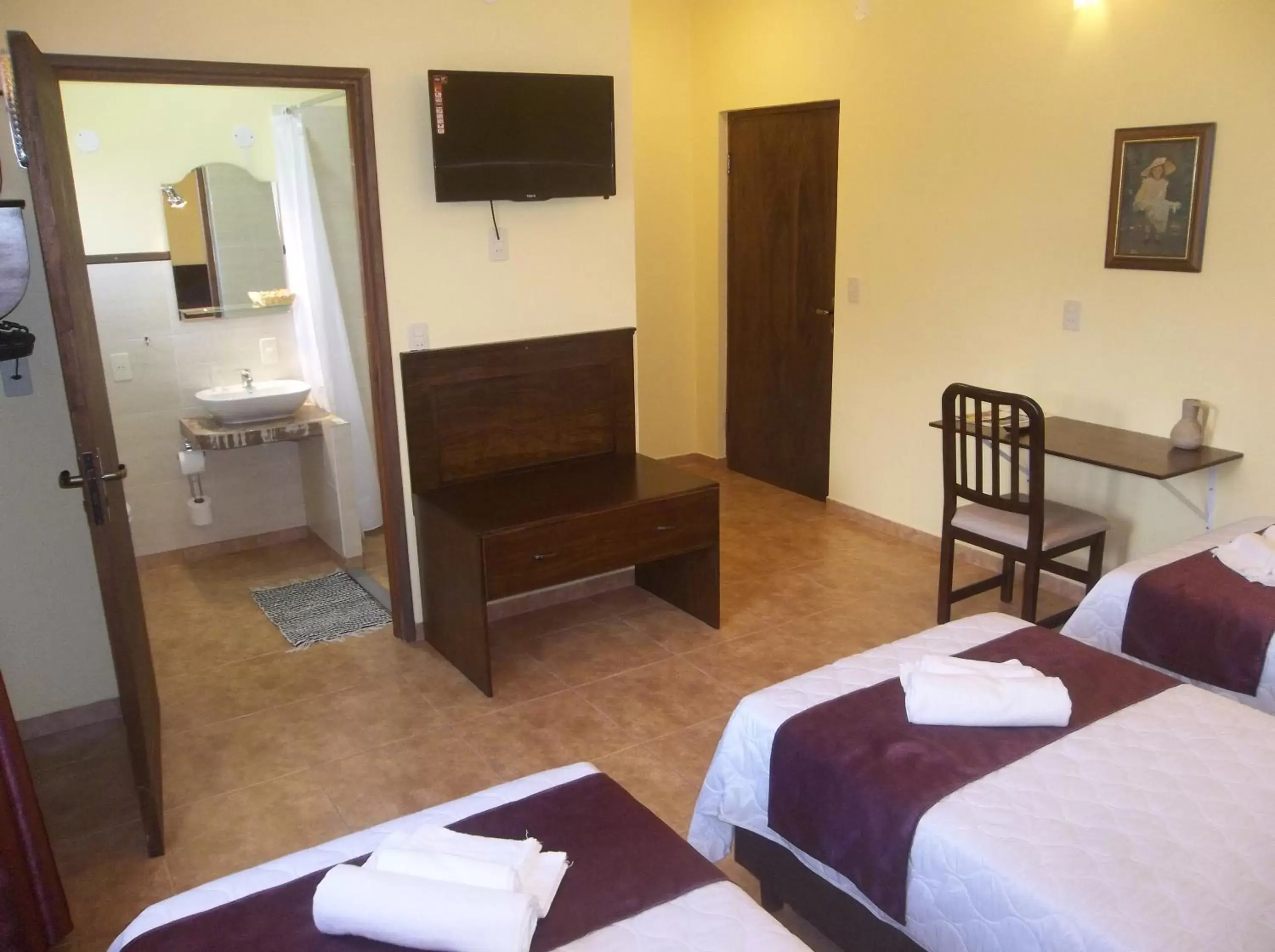 Standard Triple Room - single occupancy in Posada Maria Standard Triple Room - single occupancy in Posada Maria
