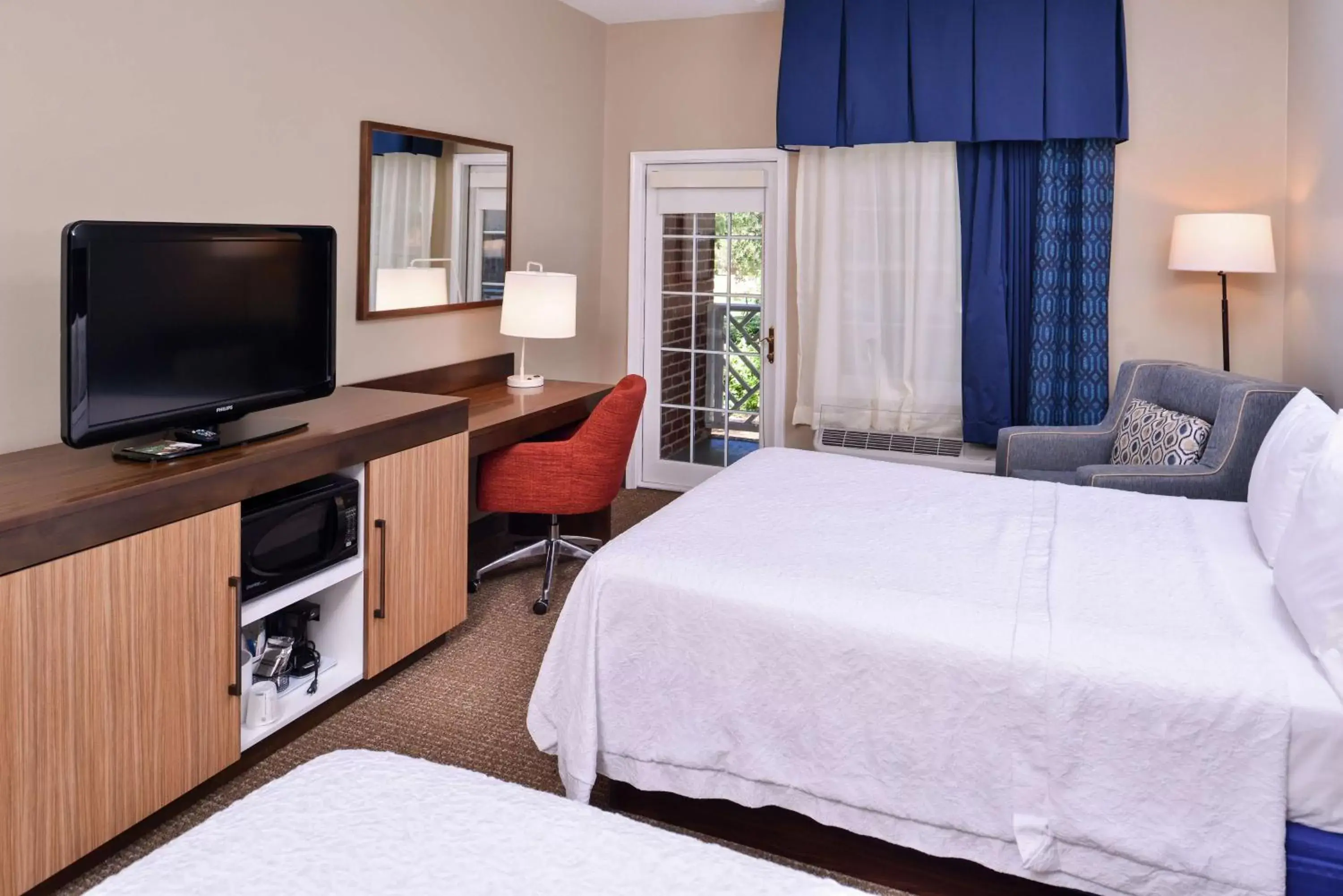 Bedroom, Bed in Hampton Inn Lexington Historic Area