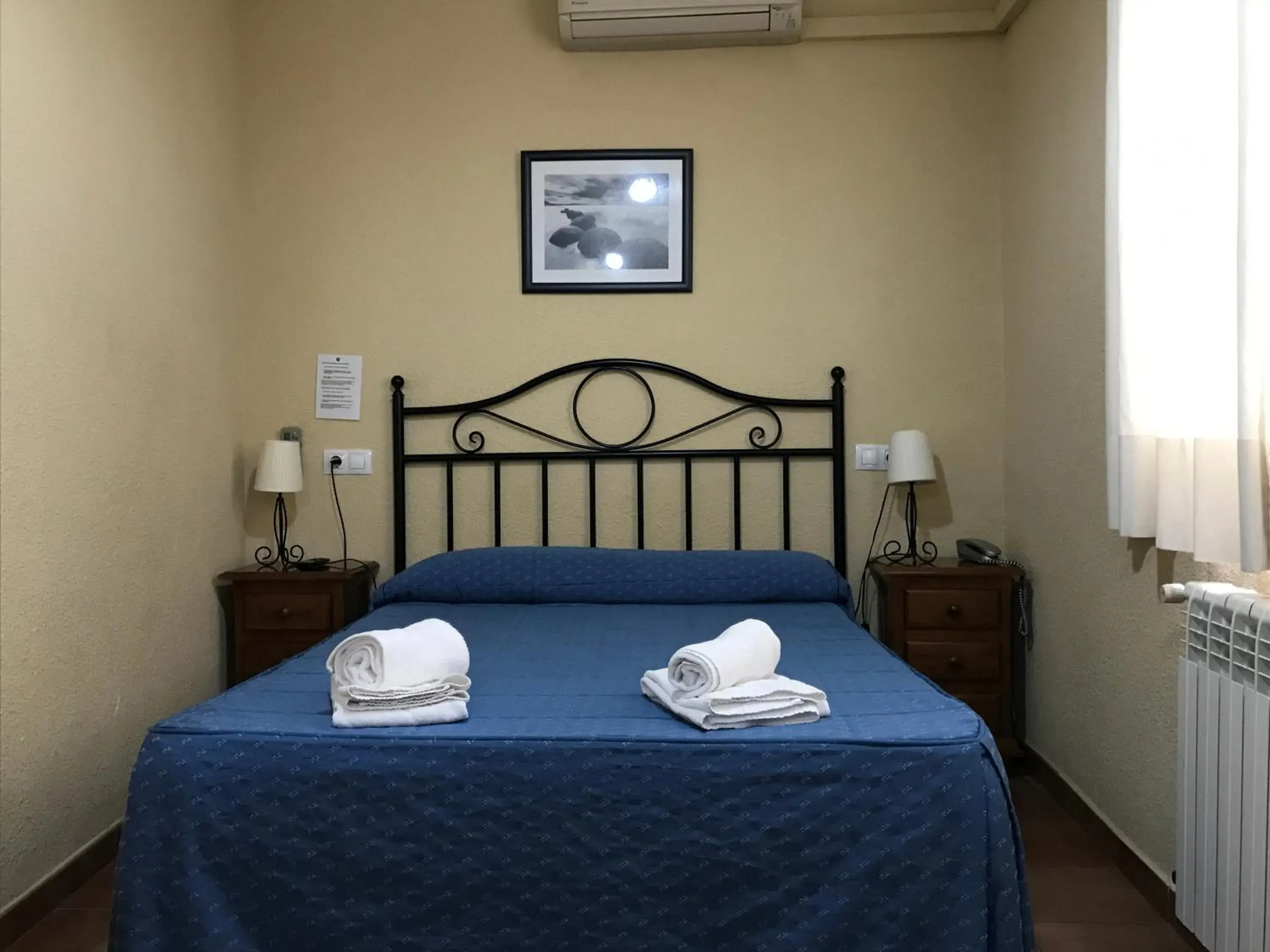 Bedroom, Bed in Hostal El Pilar