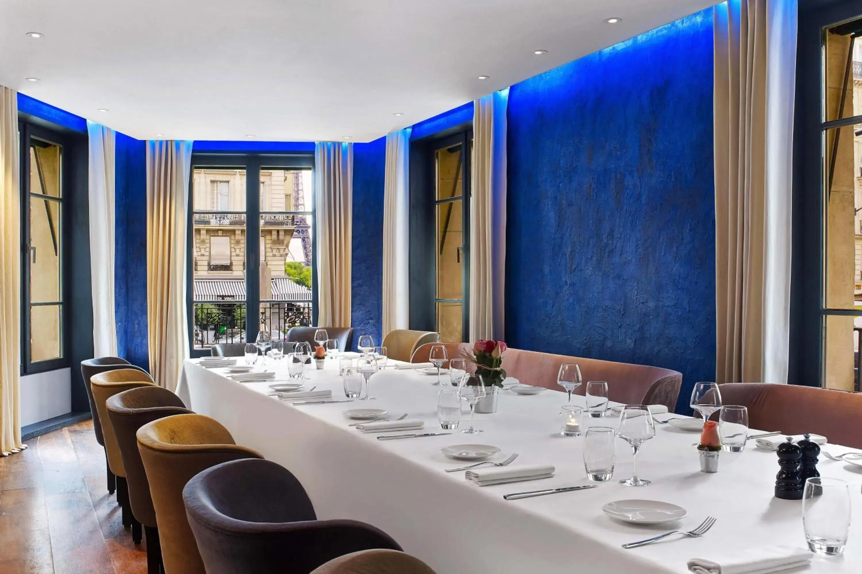 Meeting/conference room, Restaurant/Places to Eat in Le Metropolitan a Tribute Portfolio Hotel Paris