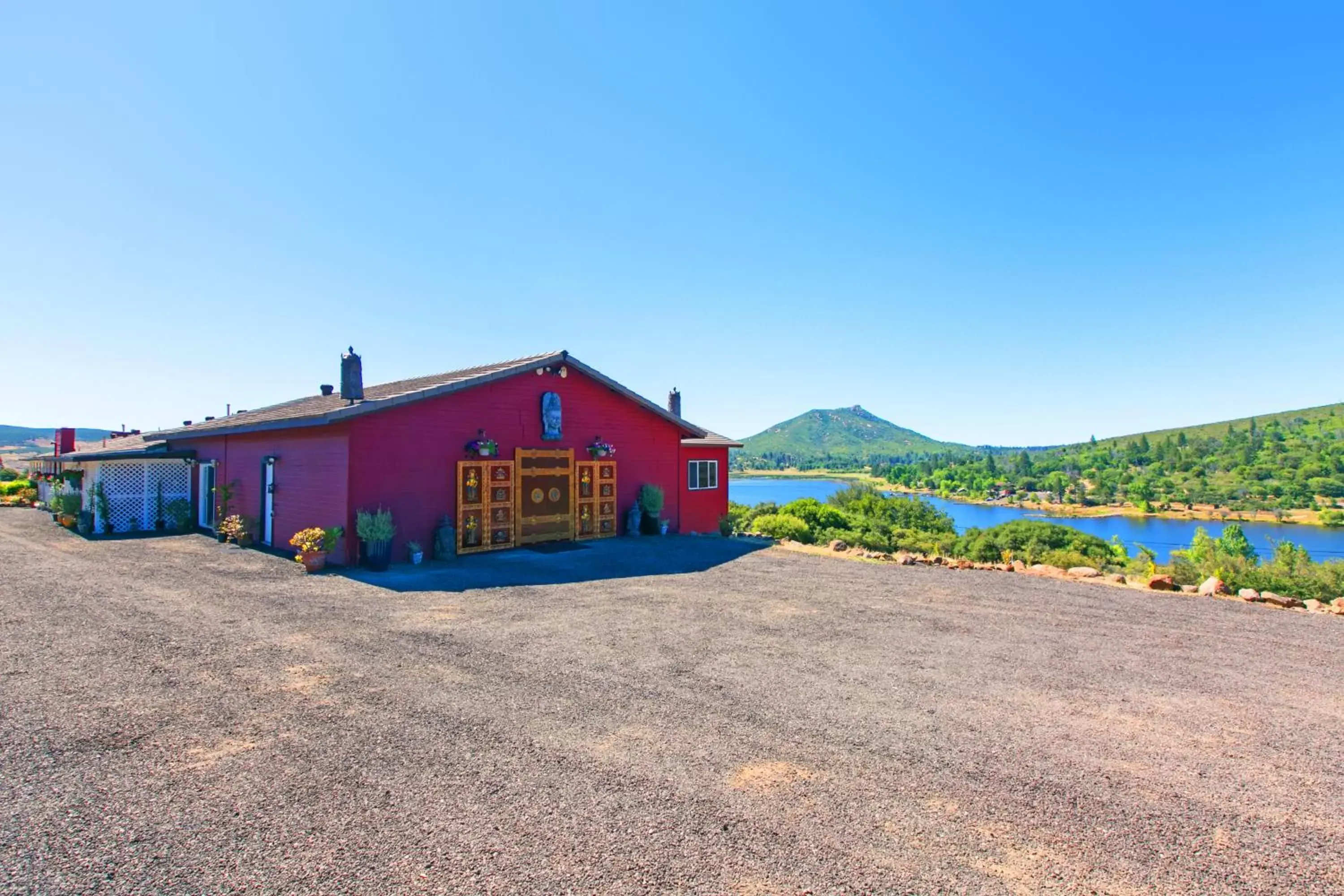 Property building in Quiet Mind Mountain Lodge, Retreat & Spa Property building in Quiet Mind Mountain Lodge, Retreat & Spa