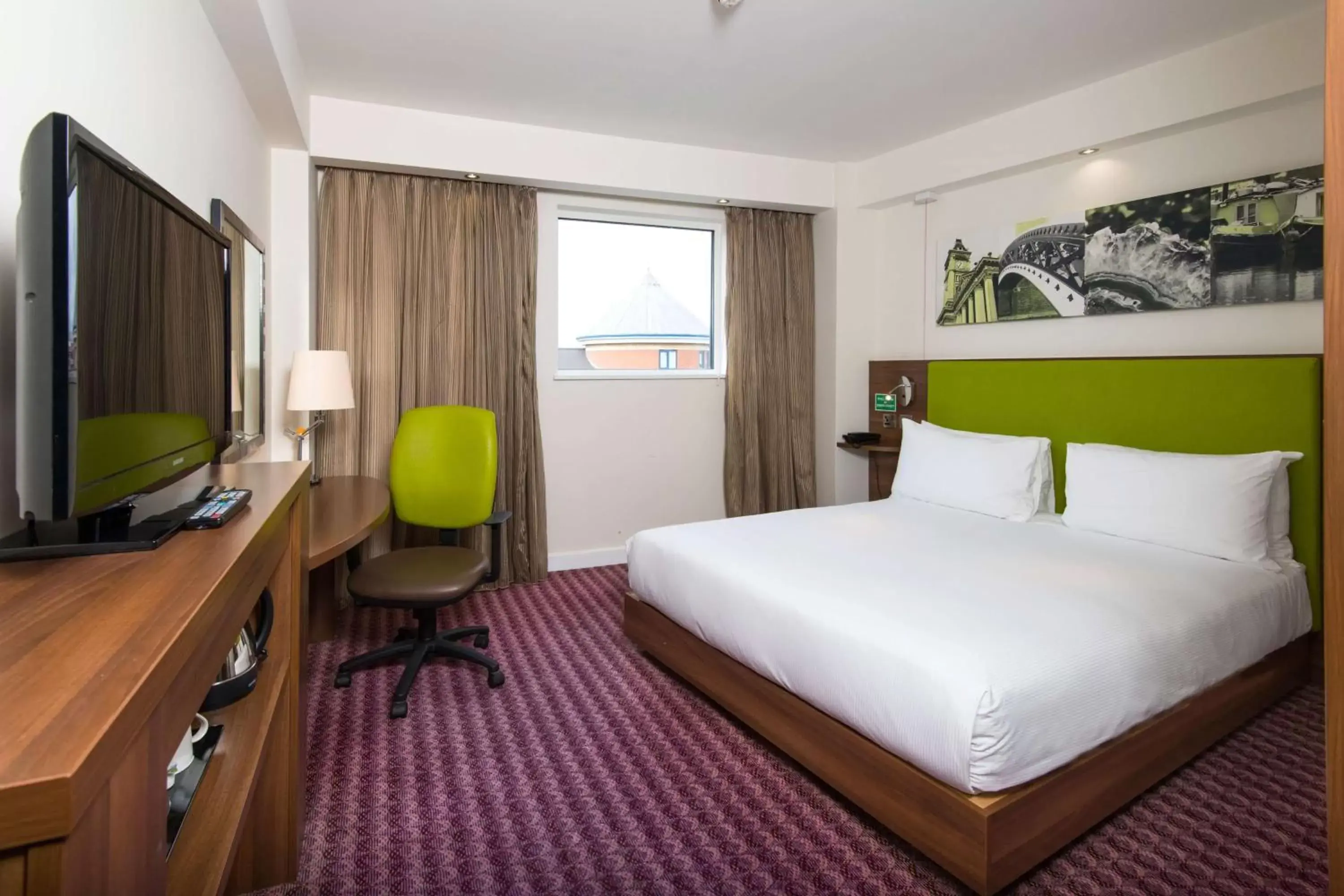 Bedroom, Bed in Hampton by Hilton Birmingham Jewellery Quarter