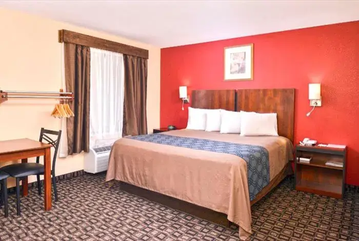 Bedroom, Bed in Americas Best Value Inn-Near NRG Park/Medical Center