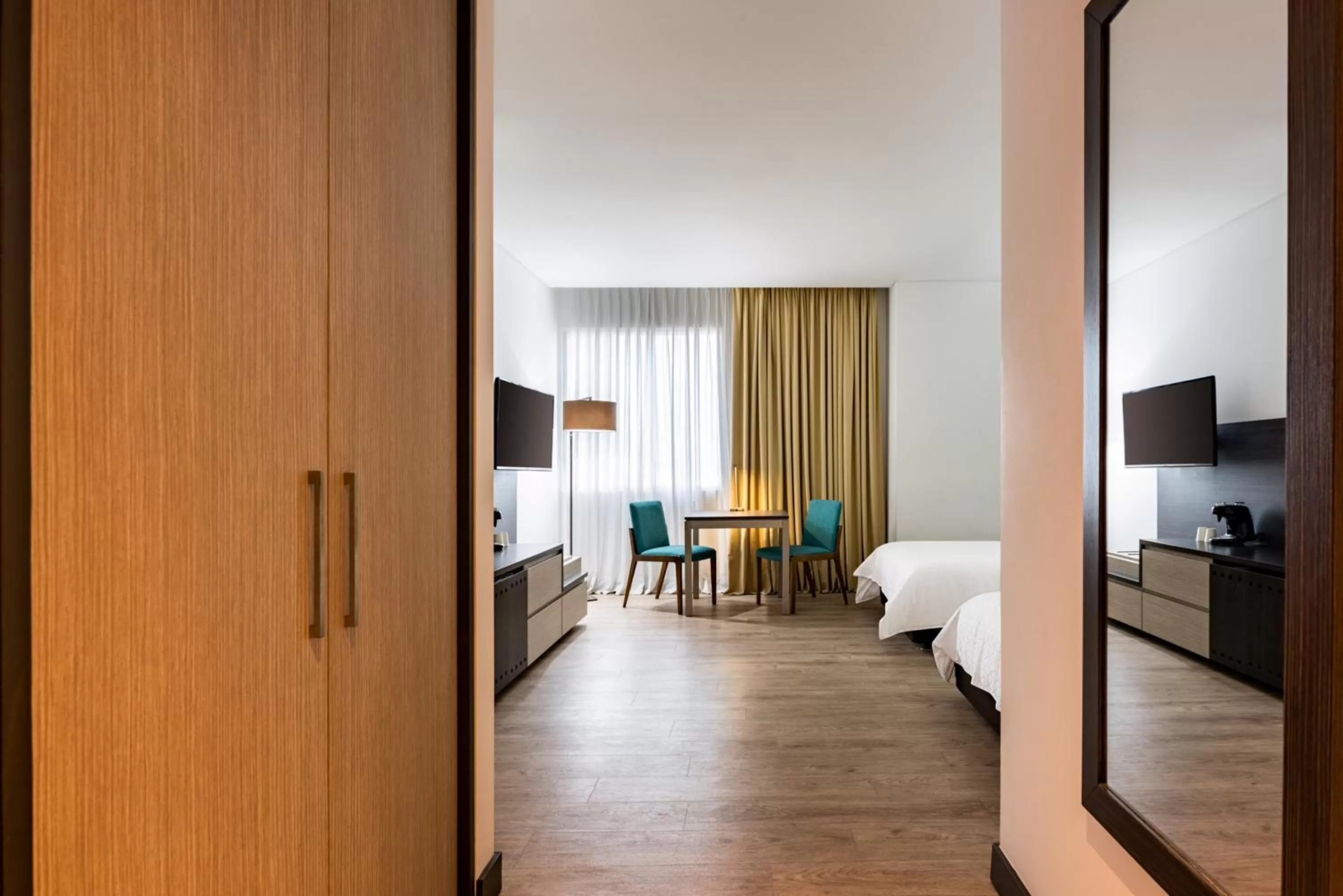 Photo of the whole room, Bed in Holiday Inn Express - Cartagena Bocagrande by IHG