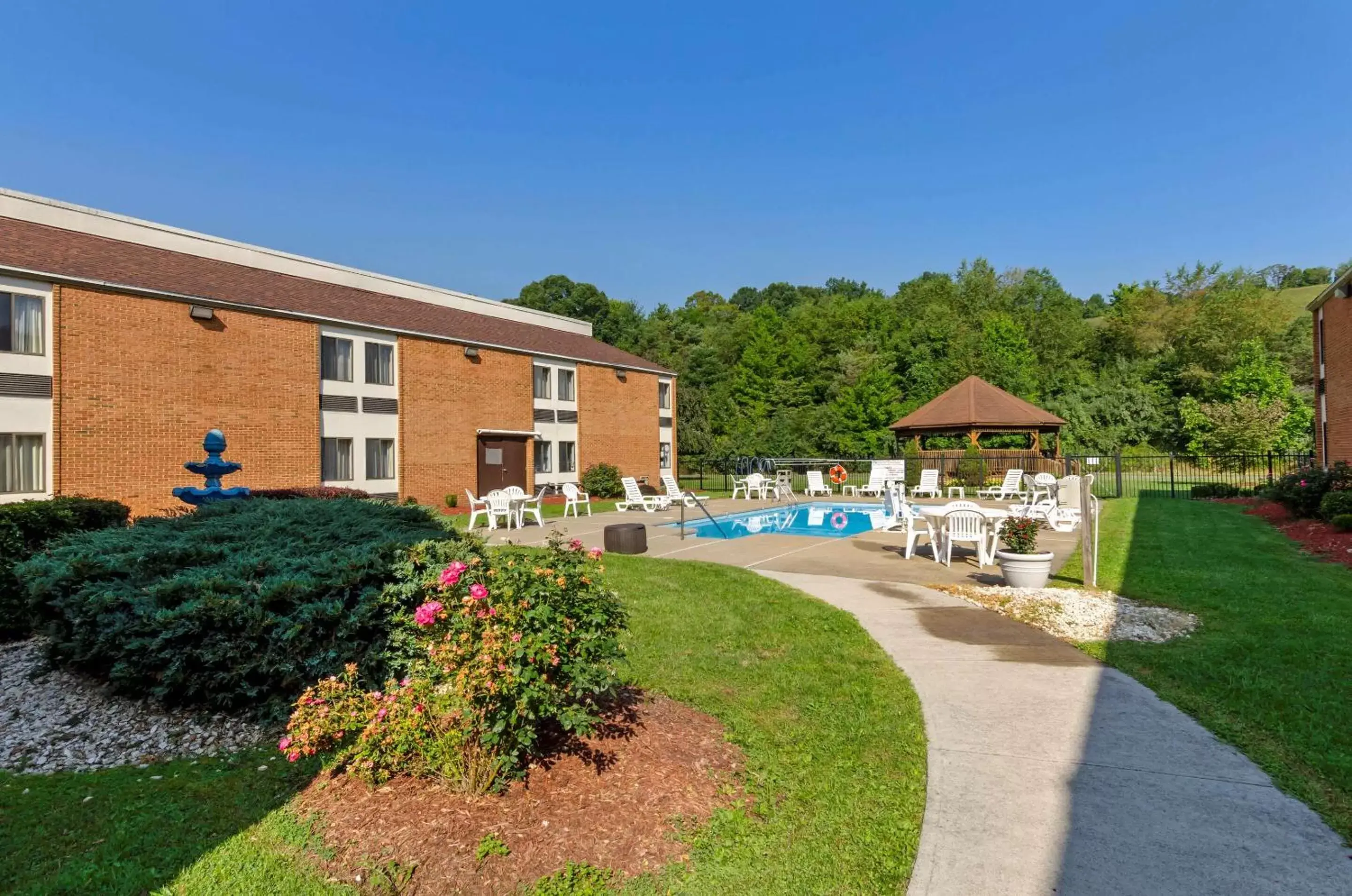 Activities, Property Building in Comfort Inn Bluefield