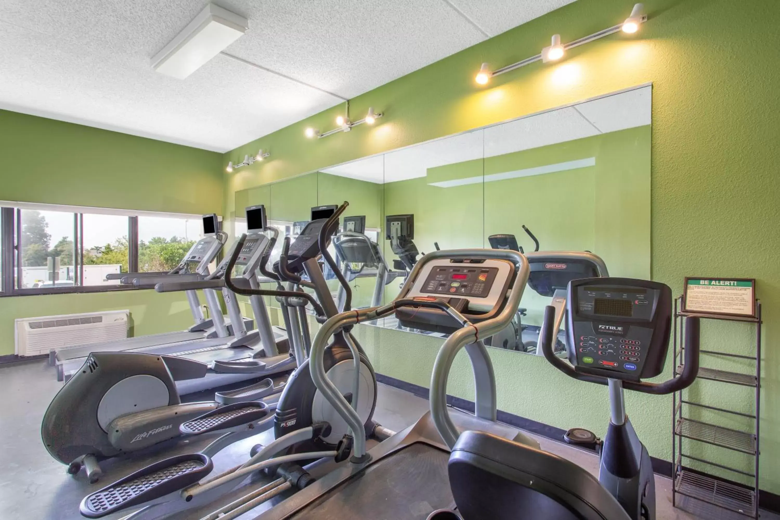 Fitness centre/facilities, Fitness Center/Facilities in Days Inn by Wyndham Absecon Atlantic City Area