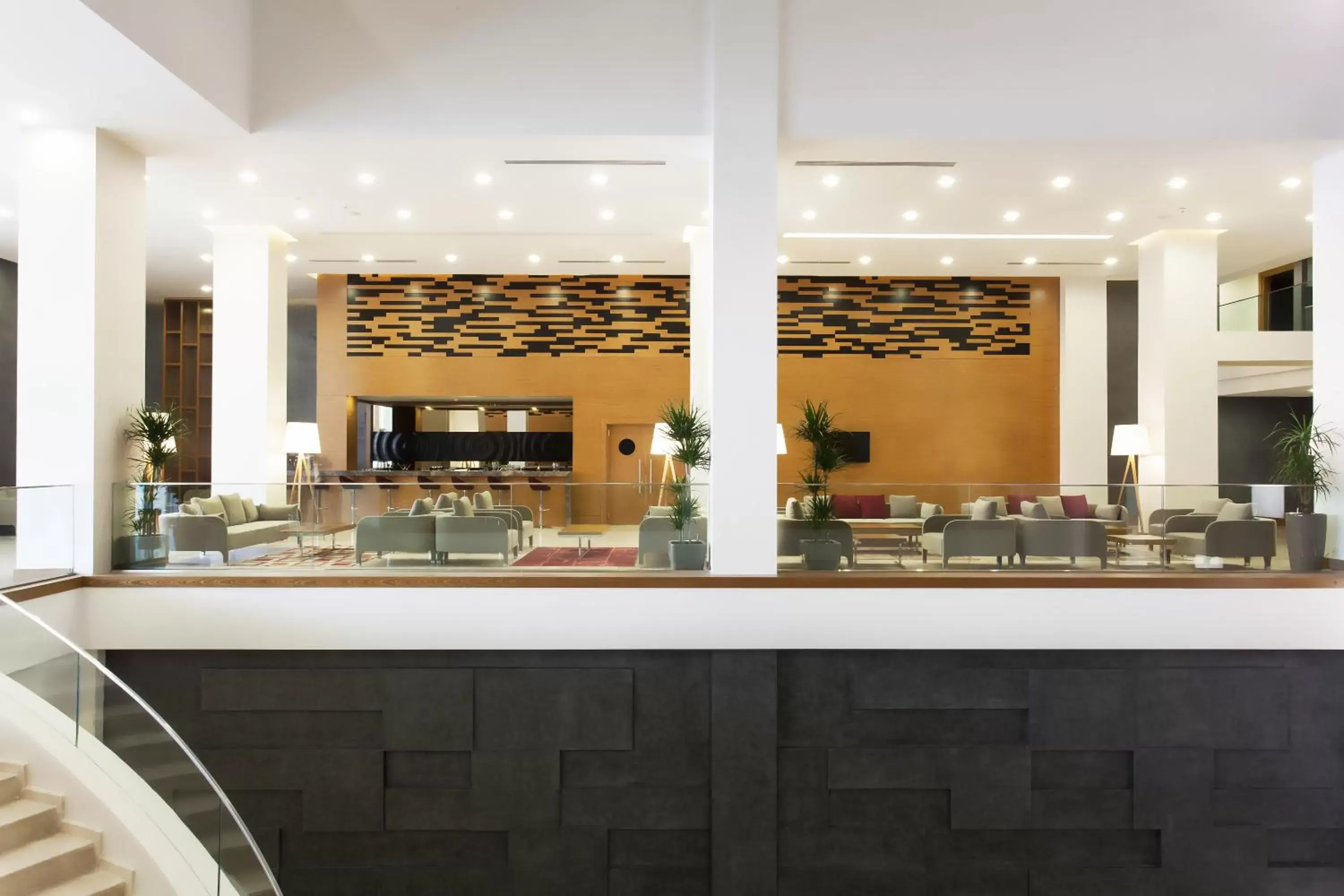 Lounge or bar in Divan Gaziantep Lounge or bar in Divan Gaziantep