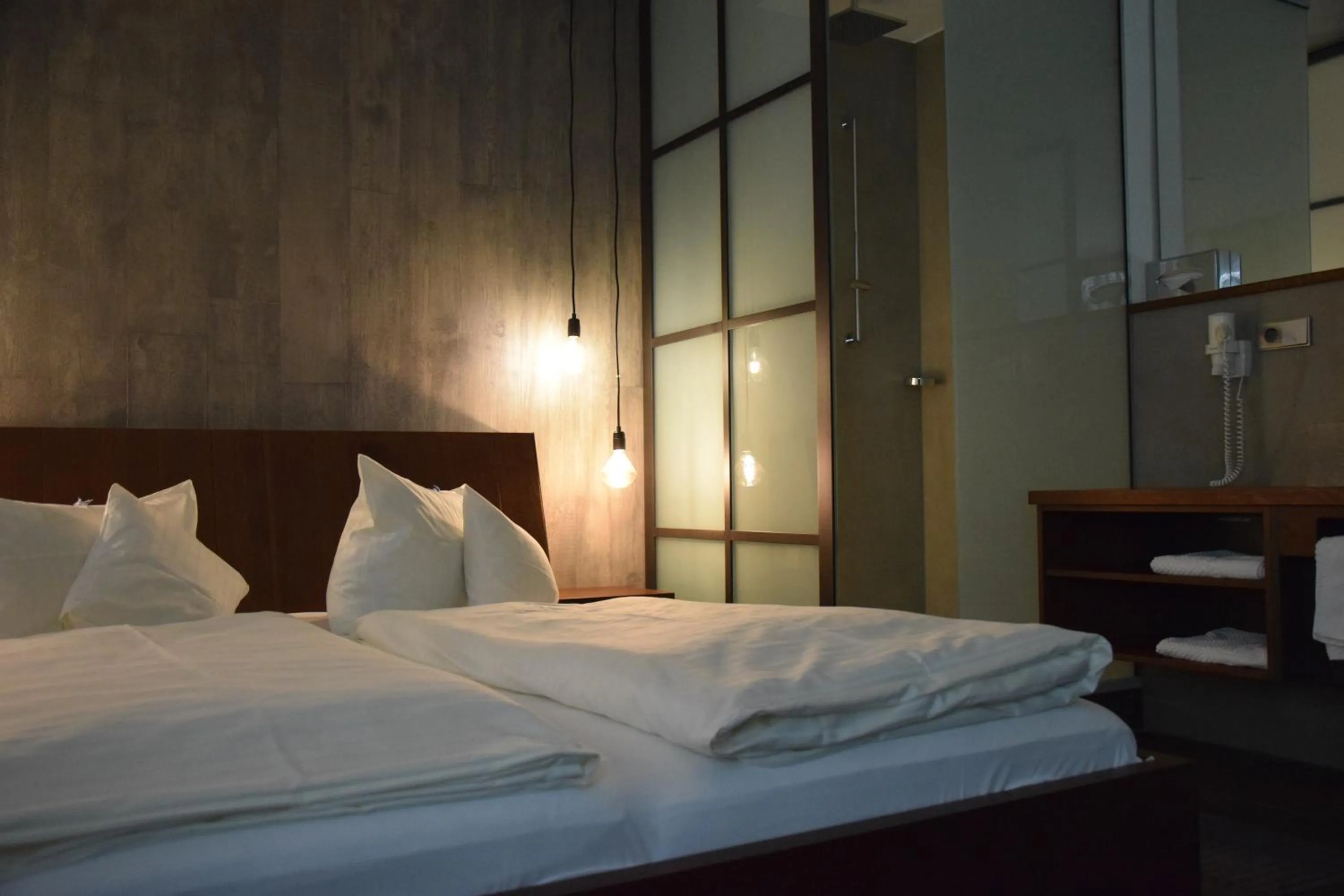 Bed in Hotel Roter Löwe