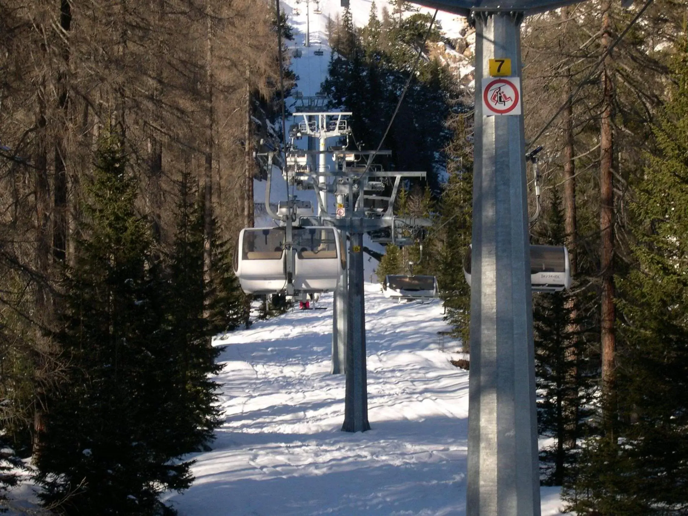 Ski School, Winter in Hotel Alaska Cortina