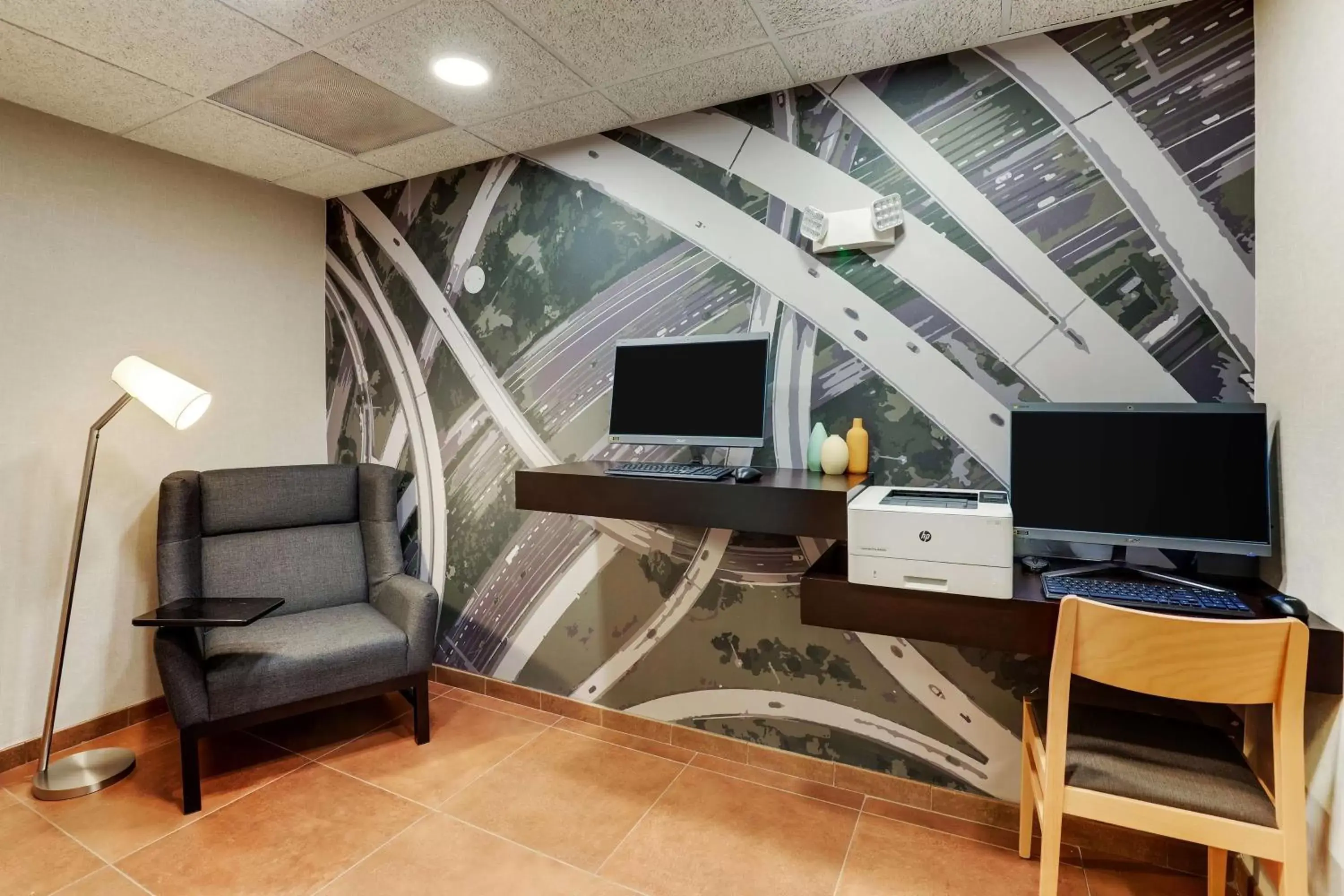 Business facilities, TV/Entertainment Center in Drury Inn & Suites Atlanta Marietta