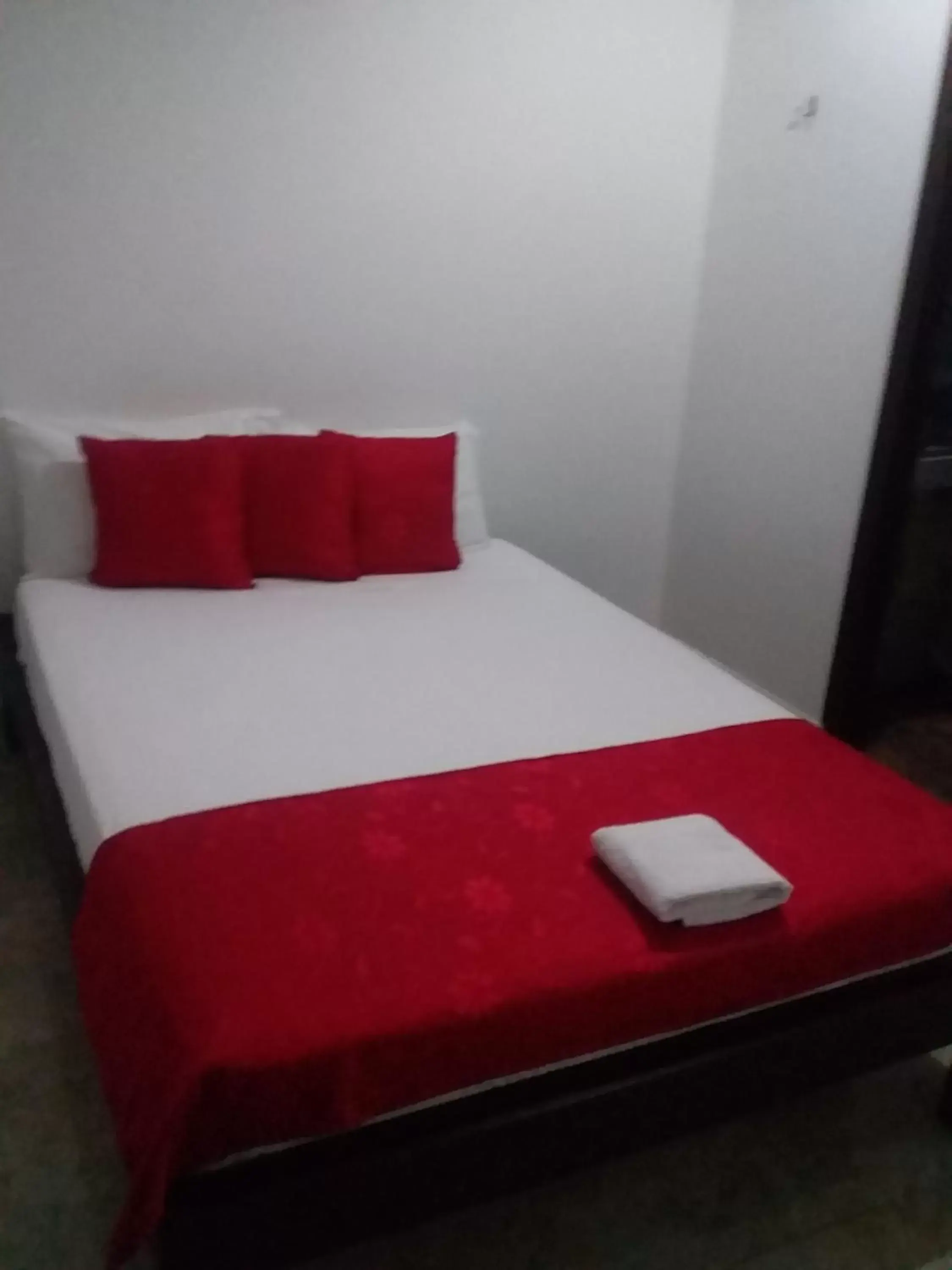 Budget Single Room - single occupancy in Perla De La Sabana Budget Single Room - single occupancy in Perla De La Sabana