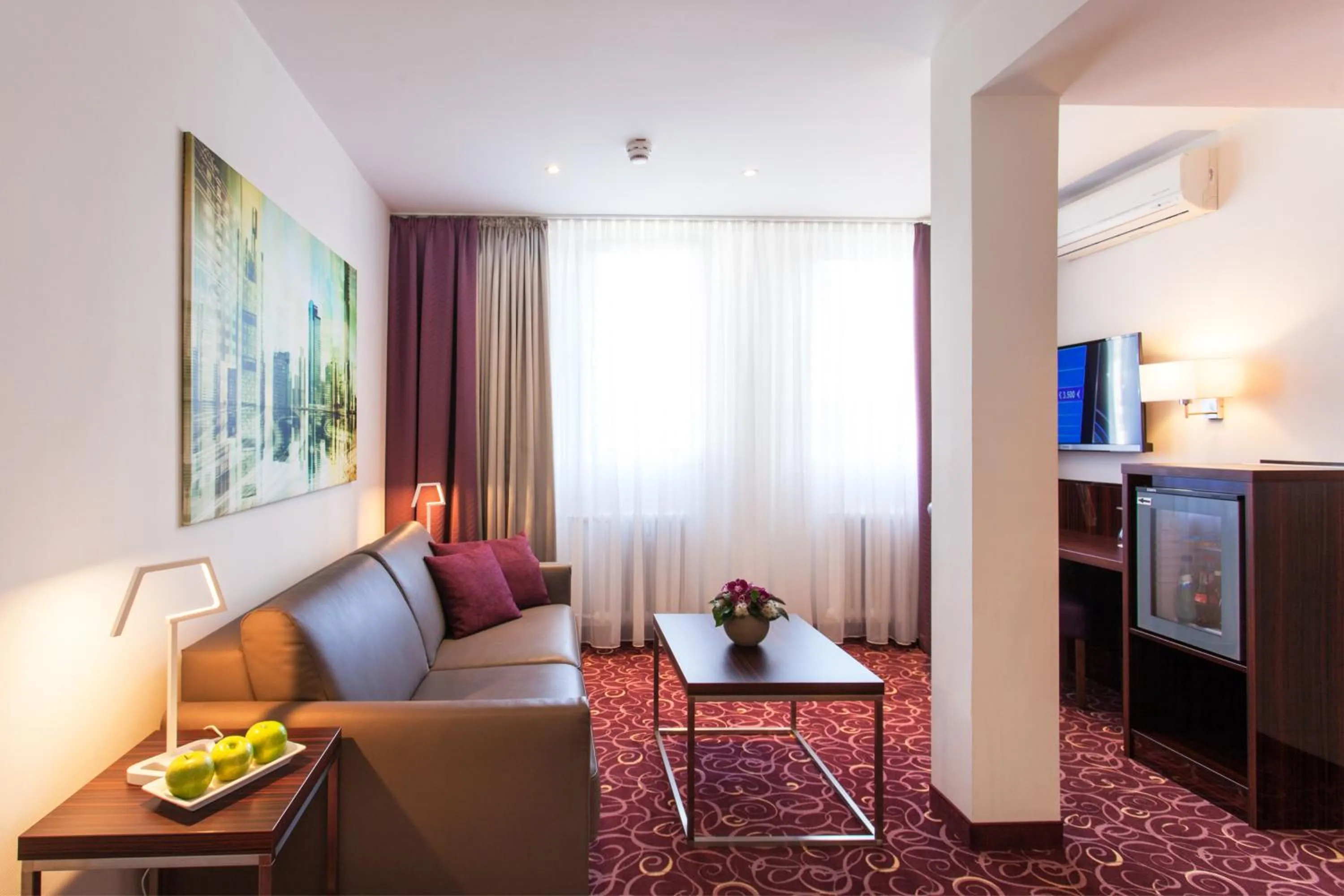 Bed in The Domicil Hotel Frankfurt City