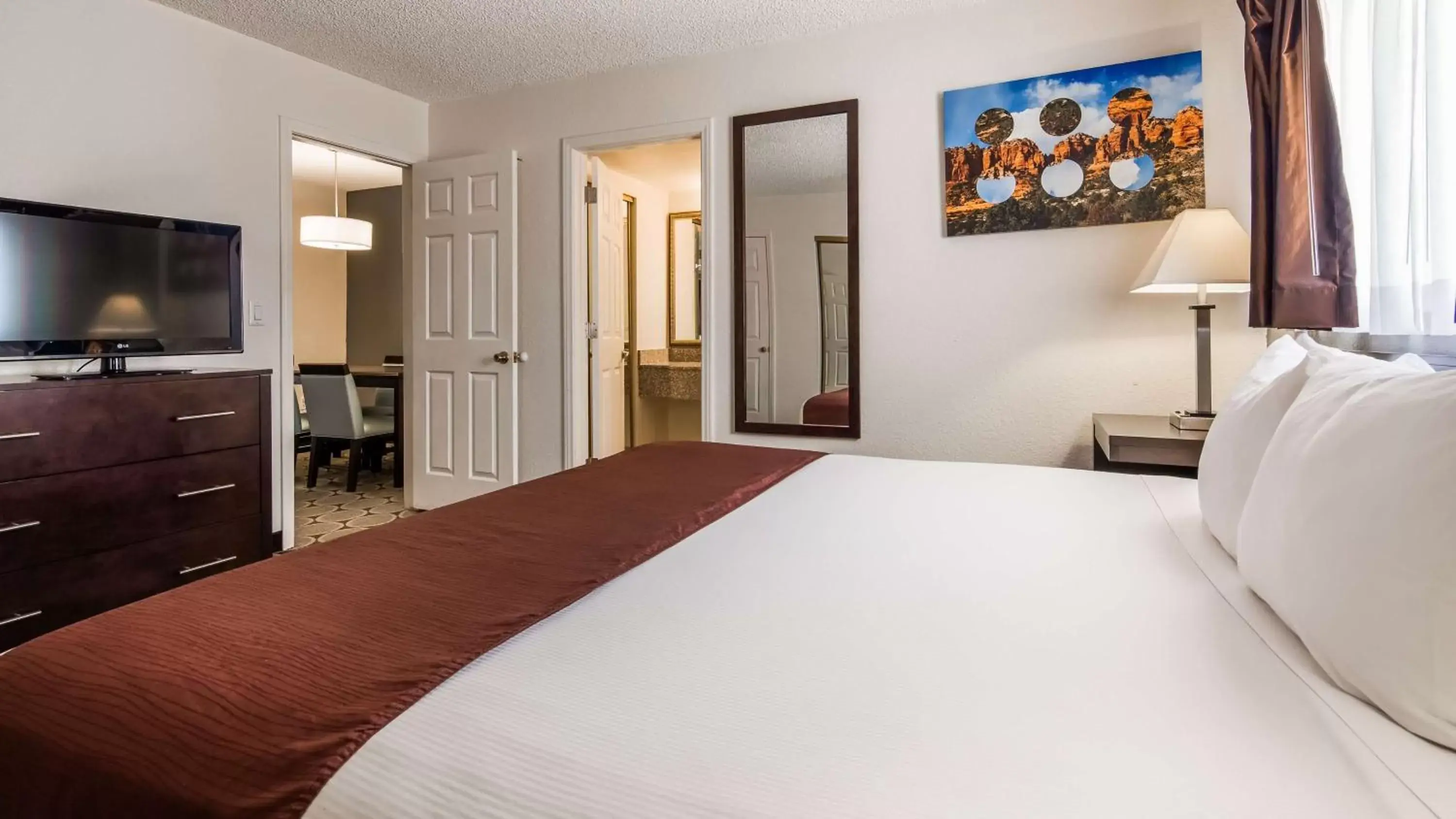 Photo of the whole room, Bed in Best Western Pahrump Oasis