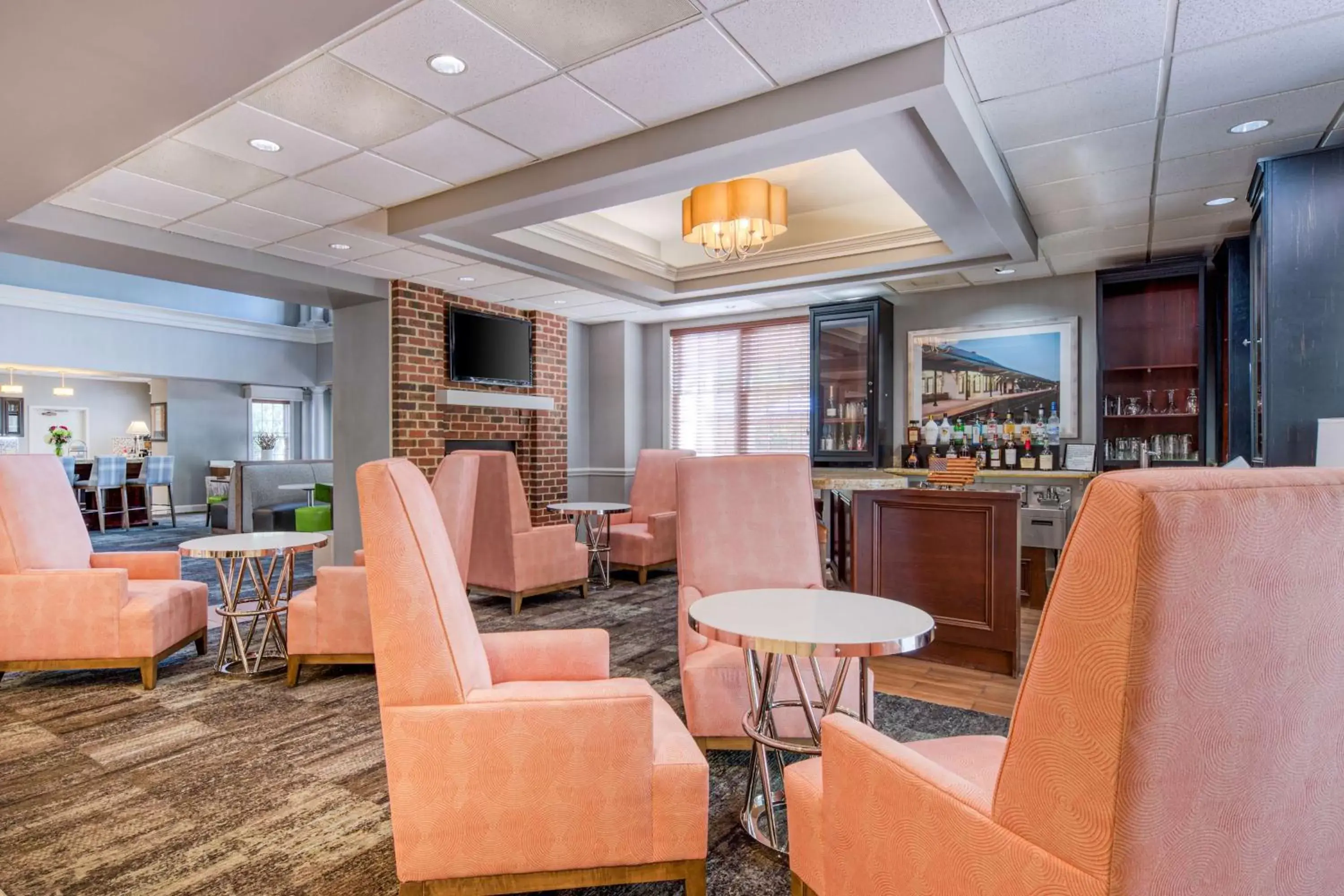 Lounge or bar, Restaurant/Places to Eat in Homewood Suites by Hilton Olmsted Village