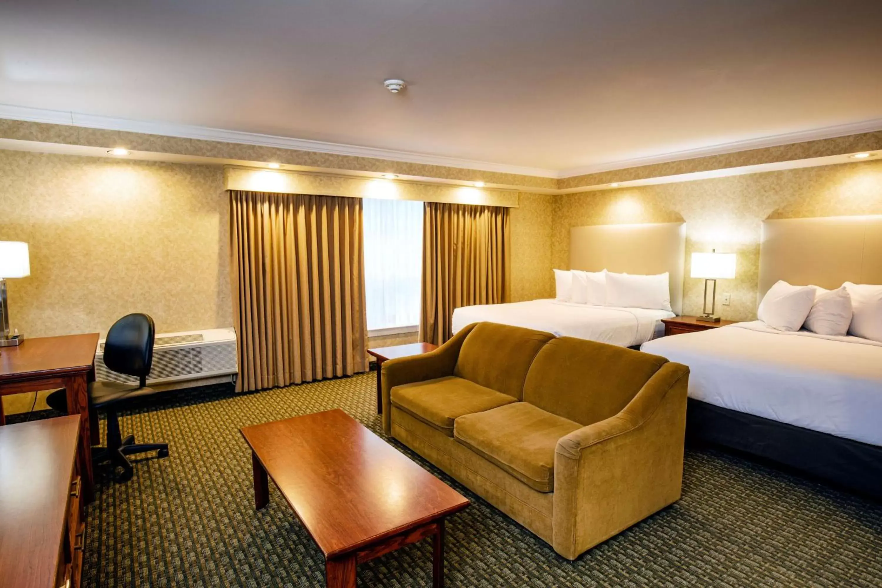 Photo of the whole room in Best Western Voyageur Place Hotel
