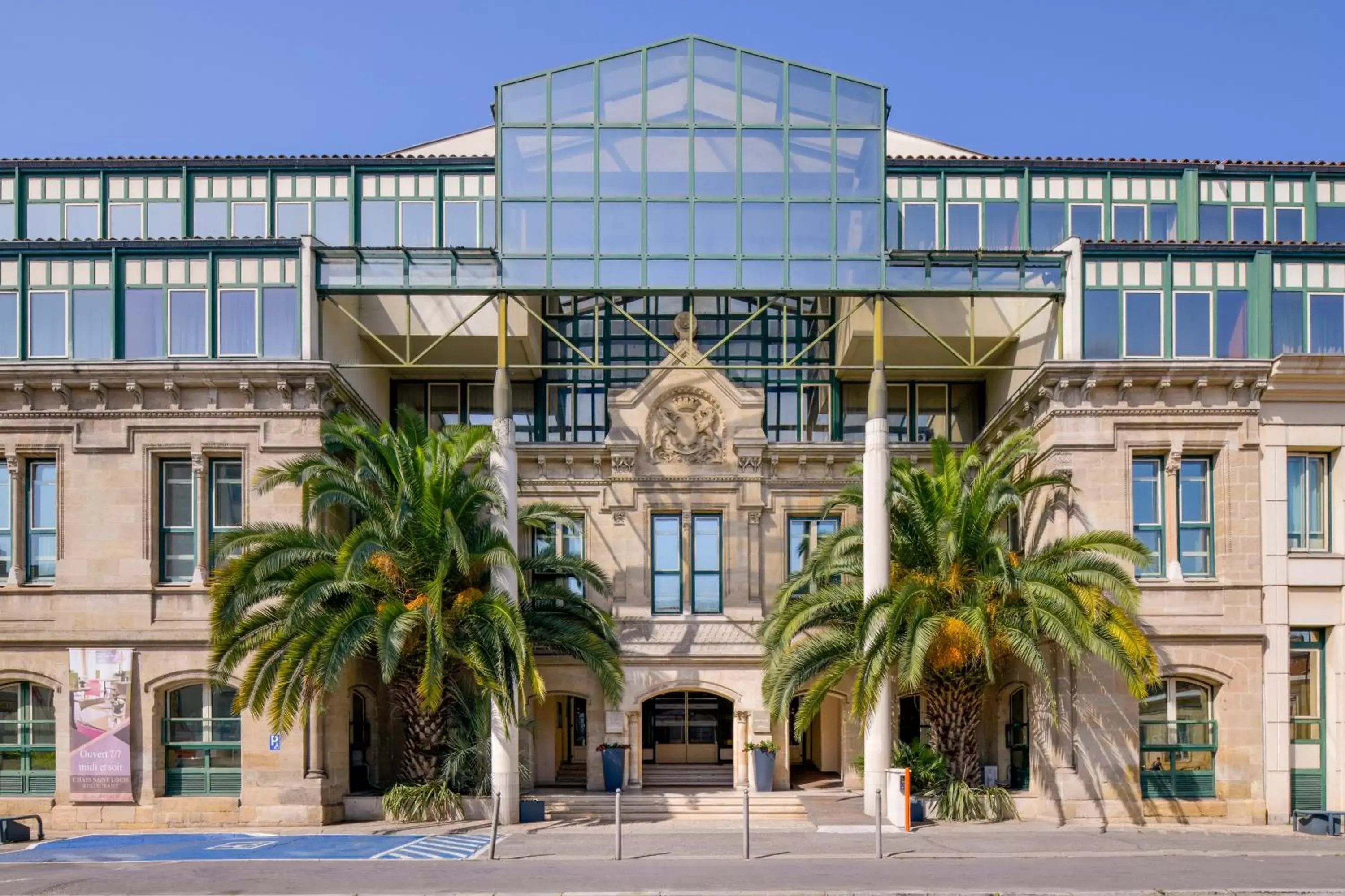 Property Building in Mercure Bordeaux Chateau Chartrons