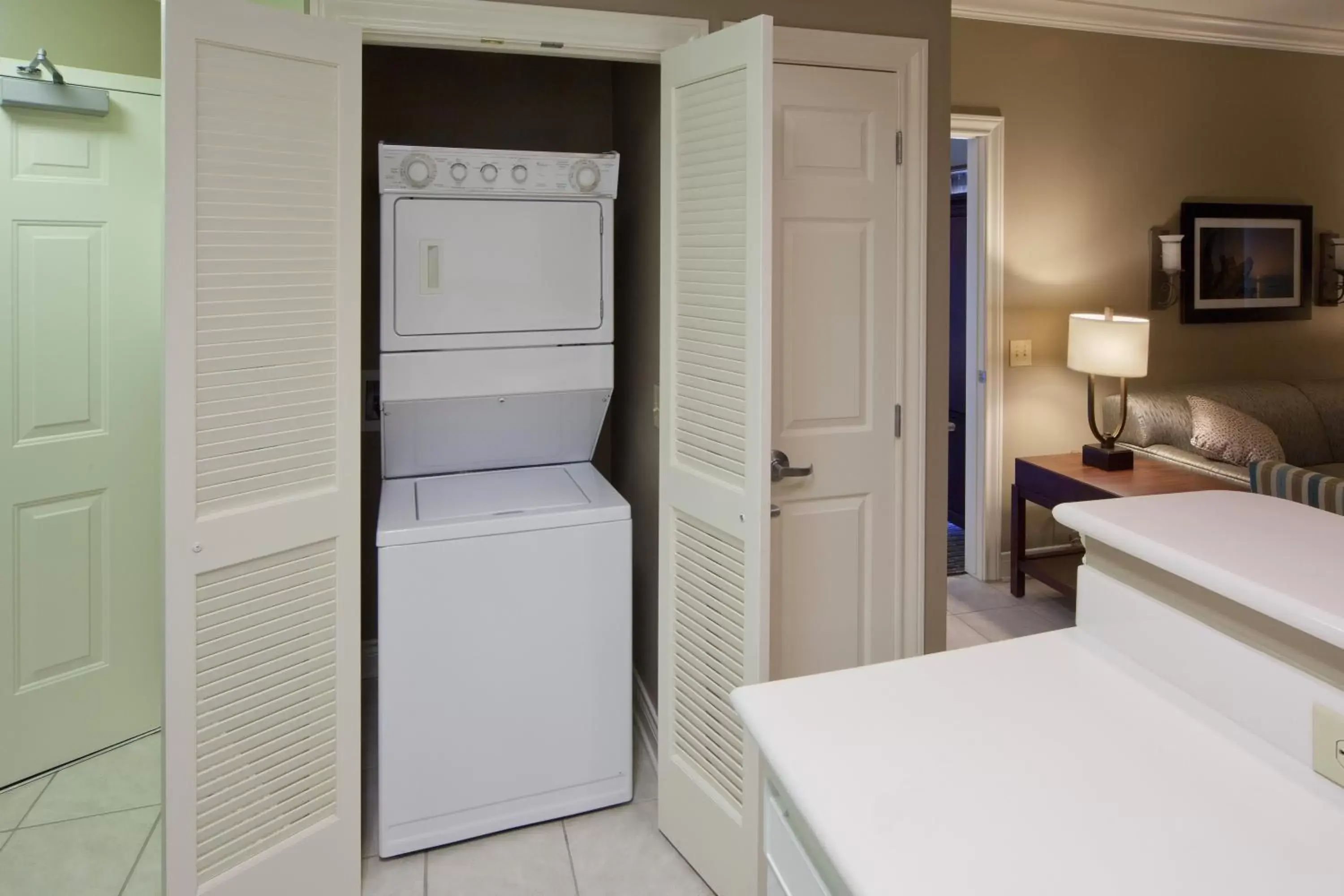 Bedroom, Bed in Holiday Inn Club Vacations Galveston Beach Resort, an IHG Hotel