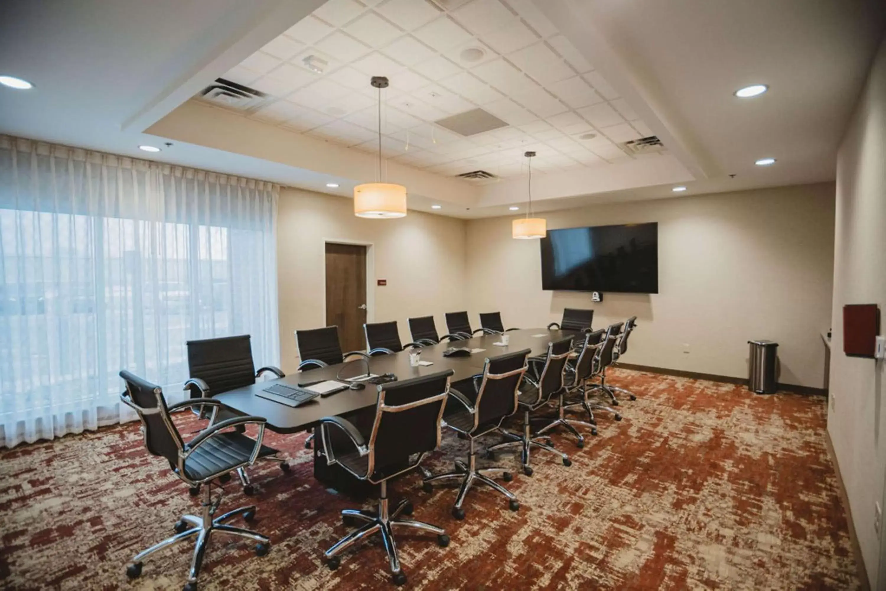 Meeting/conference room in Best Western Plus Lakeview Hotel
