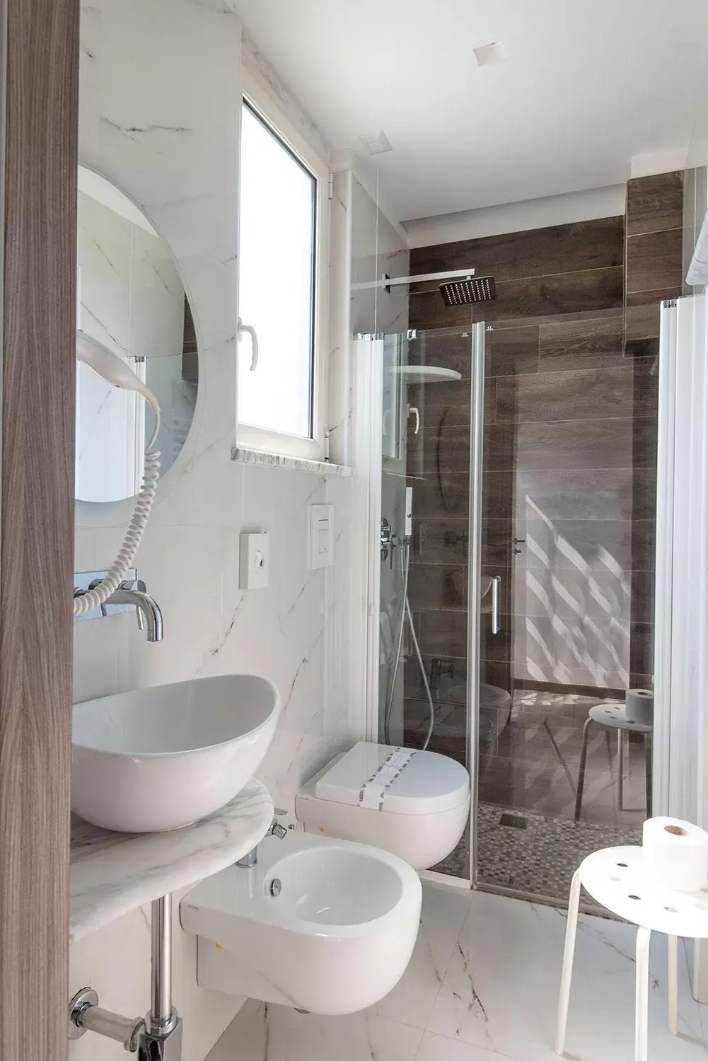 Shower, Bathroom in Hotel Fiorentina
