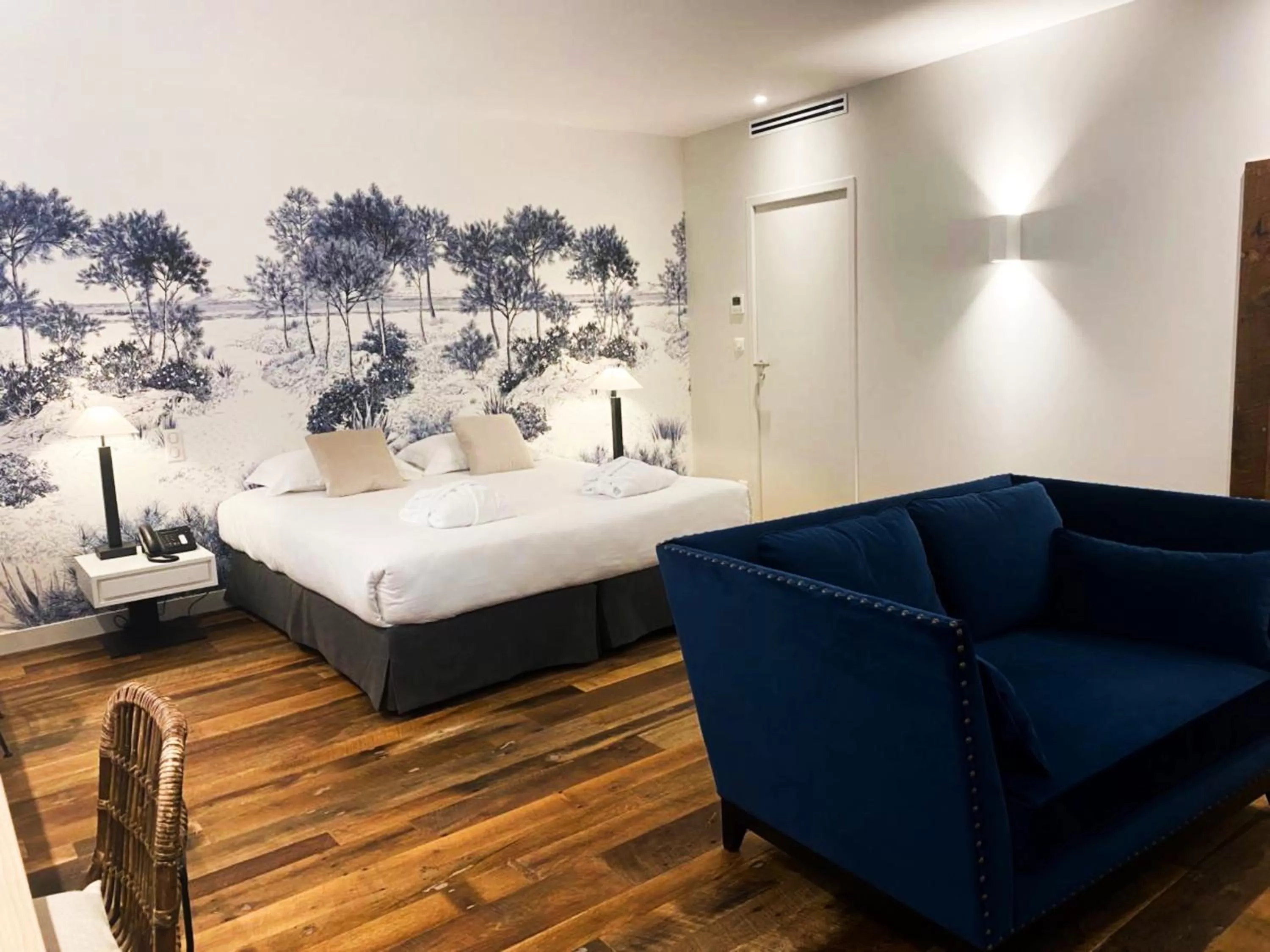 Sea view, Bed in Hôtel de la Plage - Saint Jean de Luz