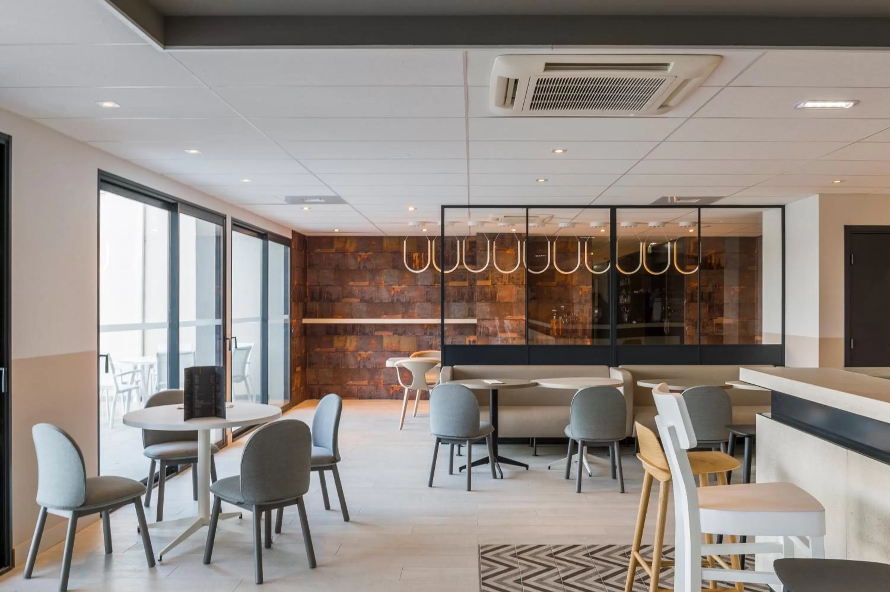 Lounge or bar in Mercure Hotel & Spa Bastia Biguglia