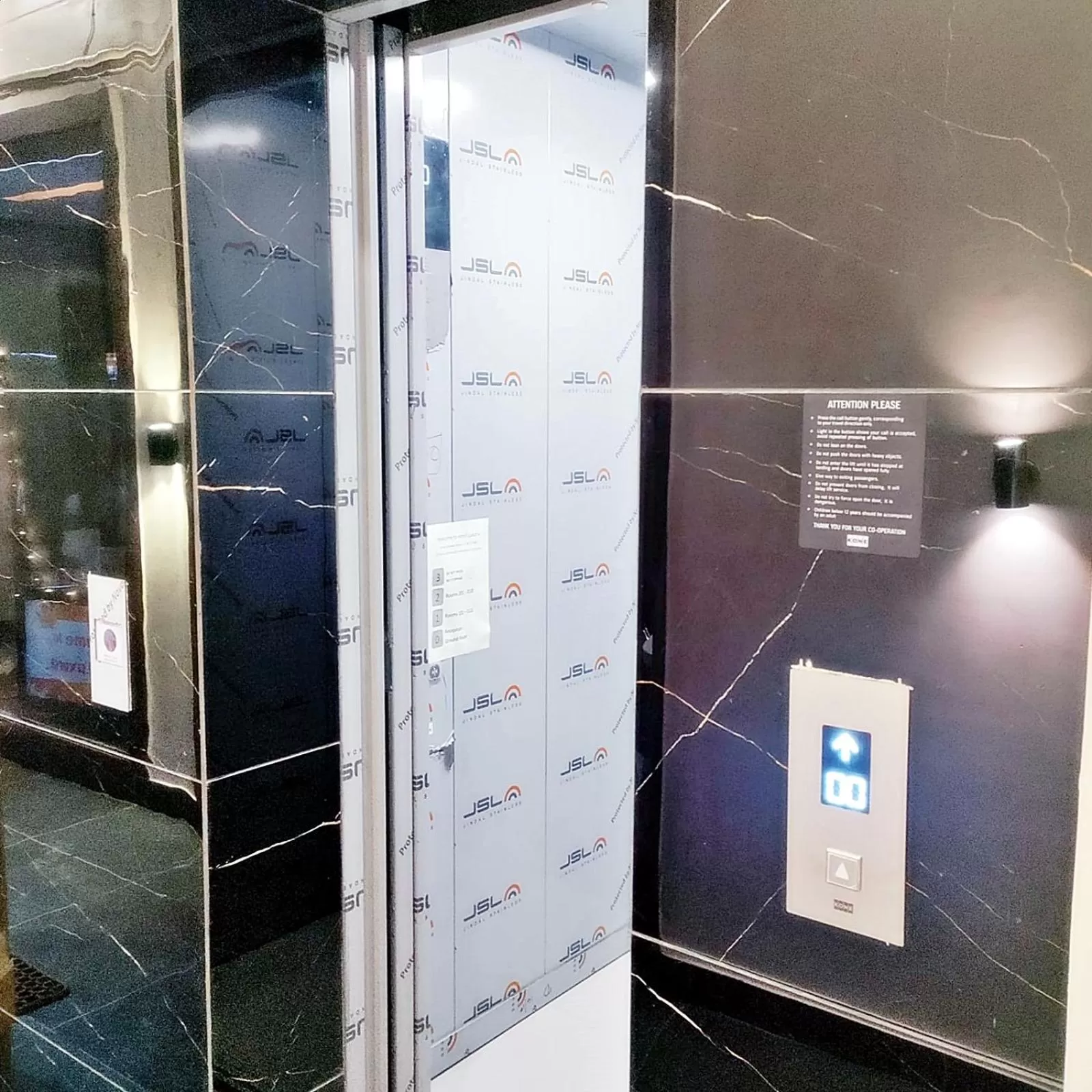 elevator in Hotel Luxuria