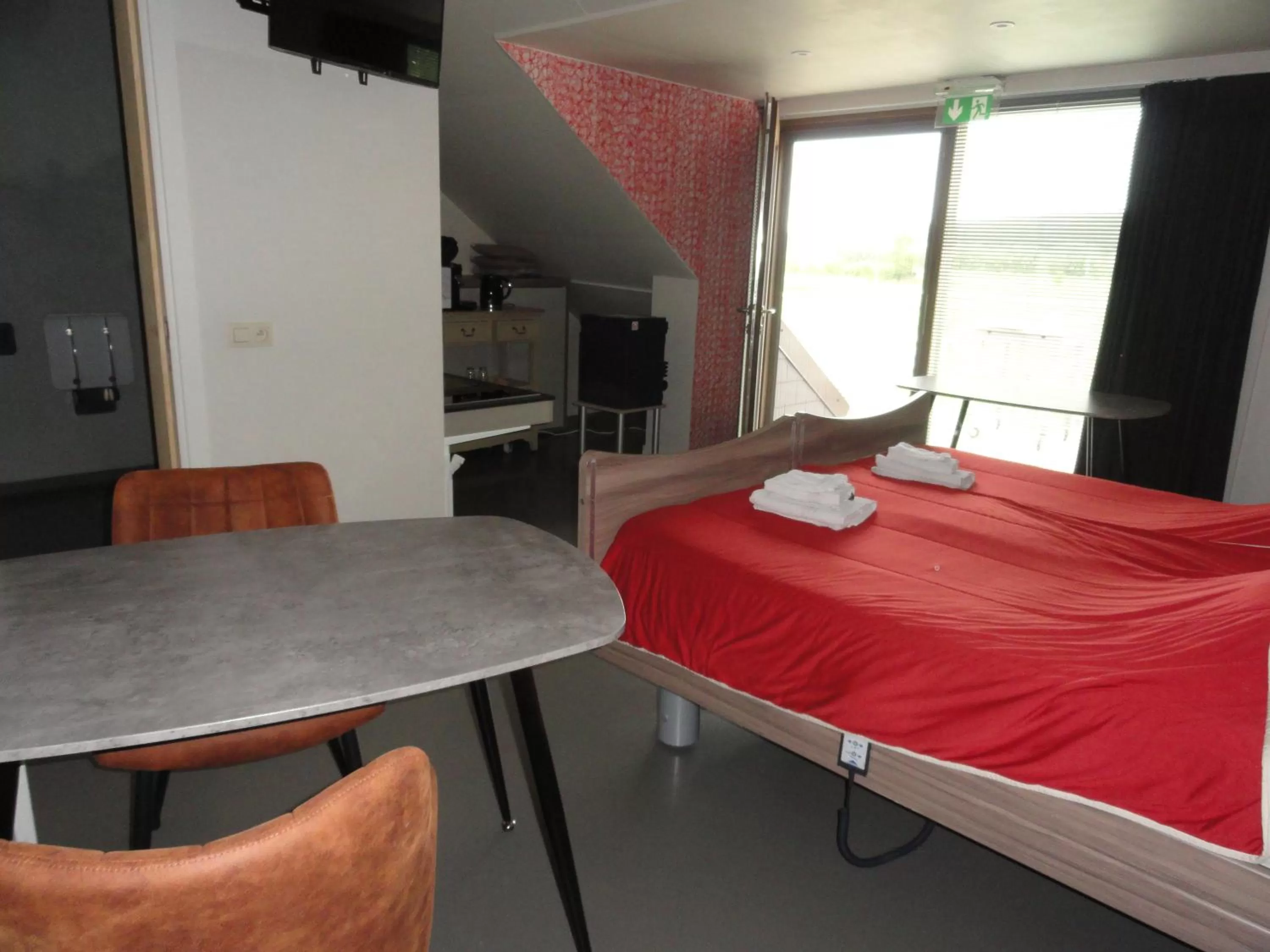 Photo of the whole room, Bed in B&B Altijd Genieten