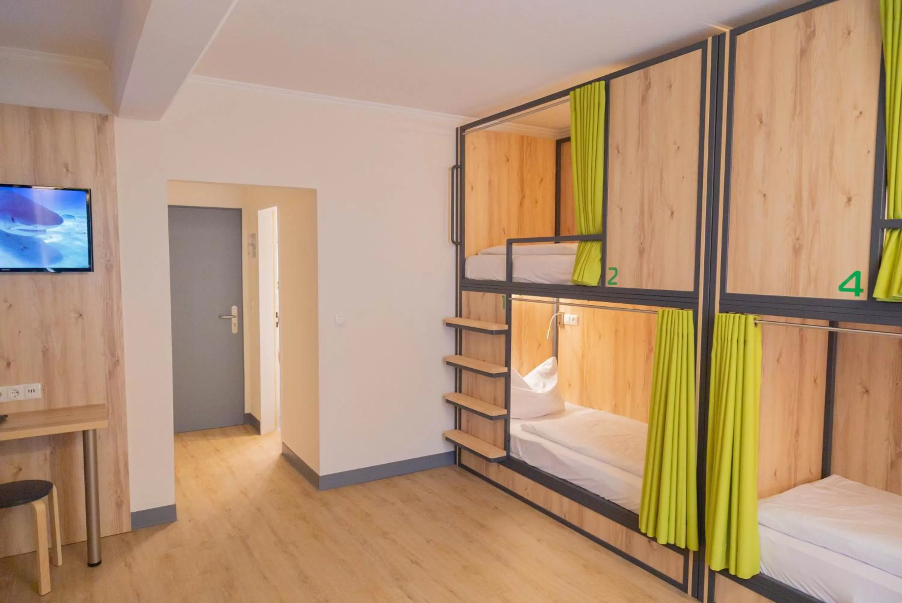 bunk bed, Bed in Das Ebertor - Hotel & Hostel