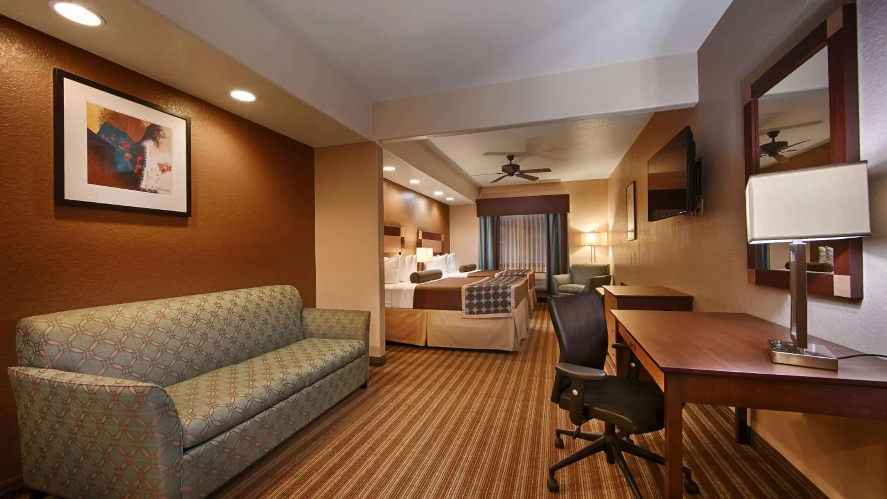 Photo of the whole room, Seating Area in Best Western Plus Palo Alto Inn and Suites