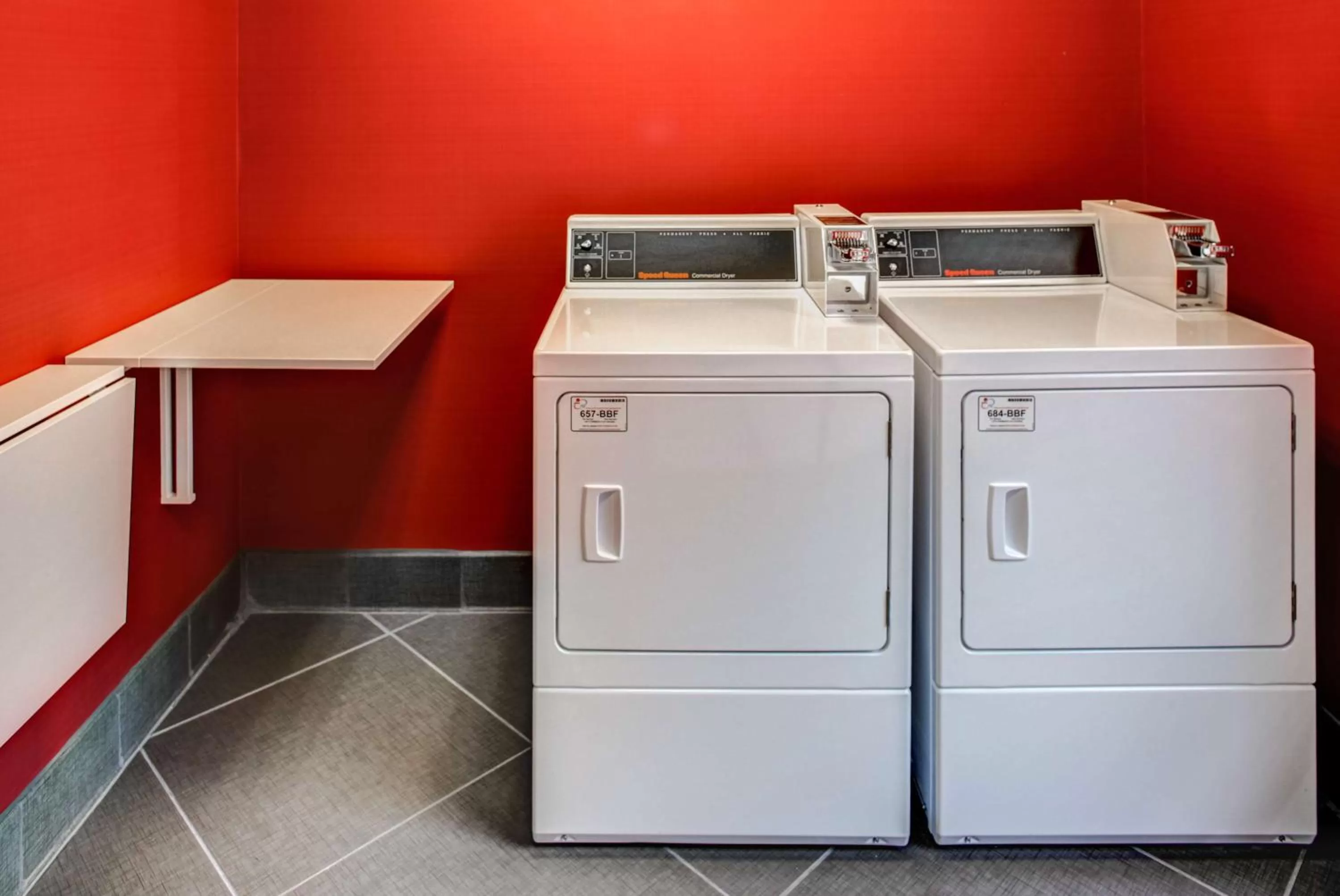 Property building in Hampton Inn Thomson