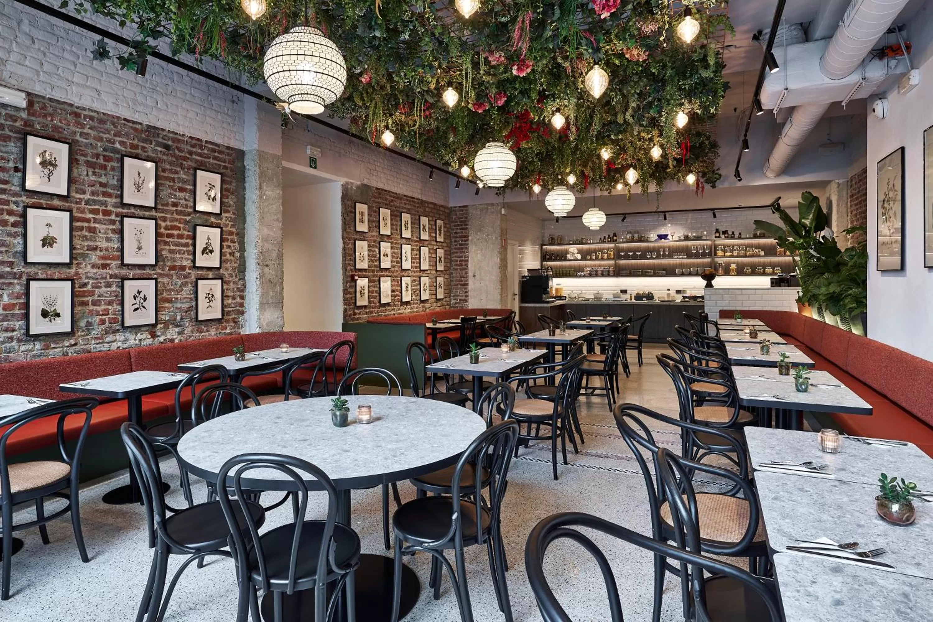 Breakfast in Urban Yard Hotel