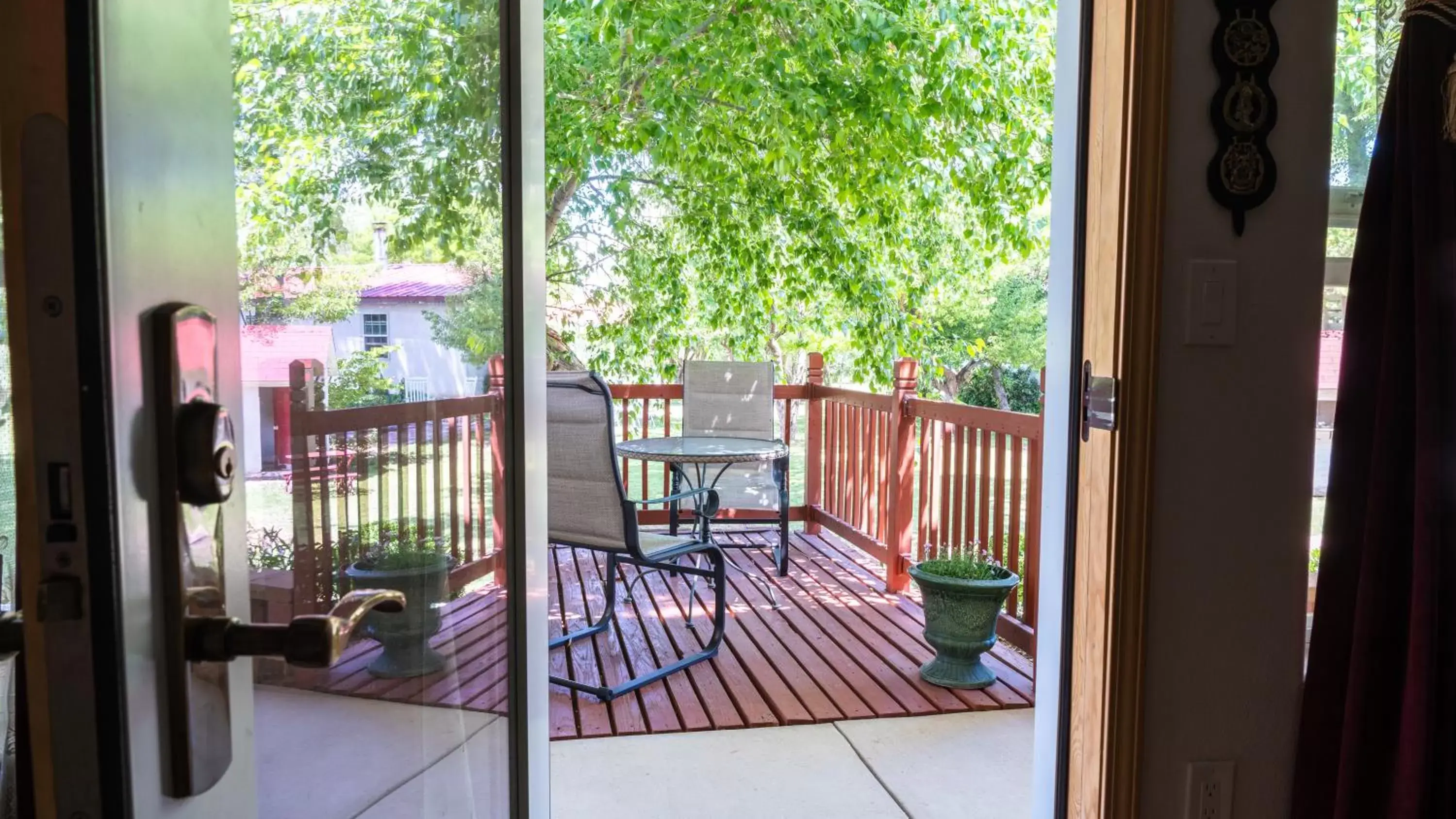 Patio, Balcony/Terrace in Red Horse Bed and Breakfast