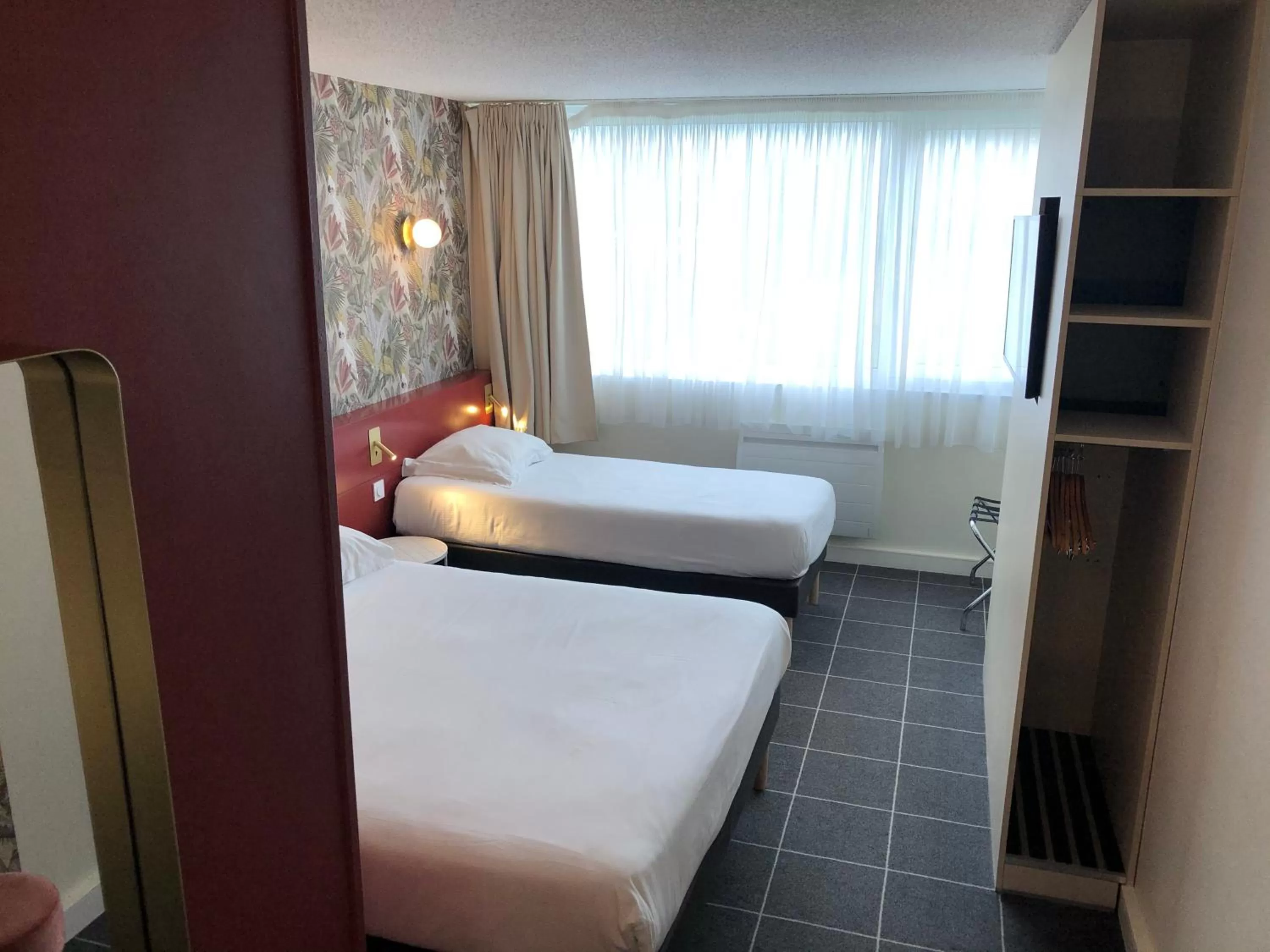 Bedroom, Bed in Best Western Hotel du Lac Dunkerque- Restaurant ouvert 7/7 midi et soir