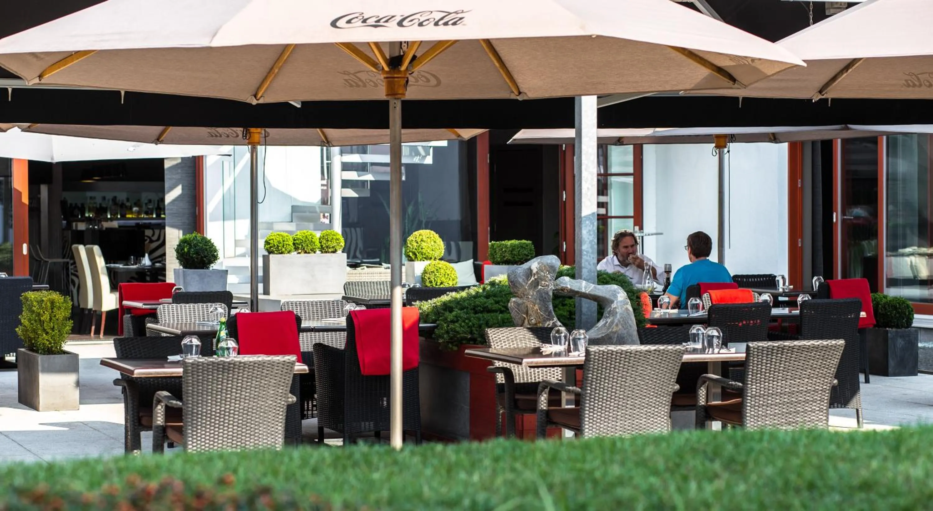 Restaurant/places to eat in Volcano Spa Hotel