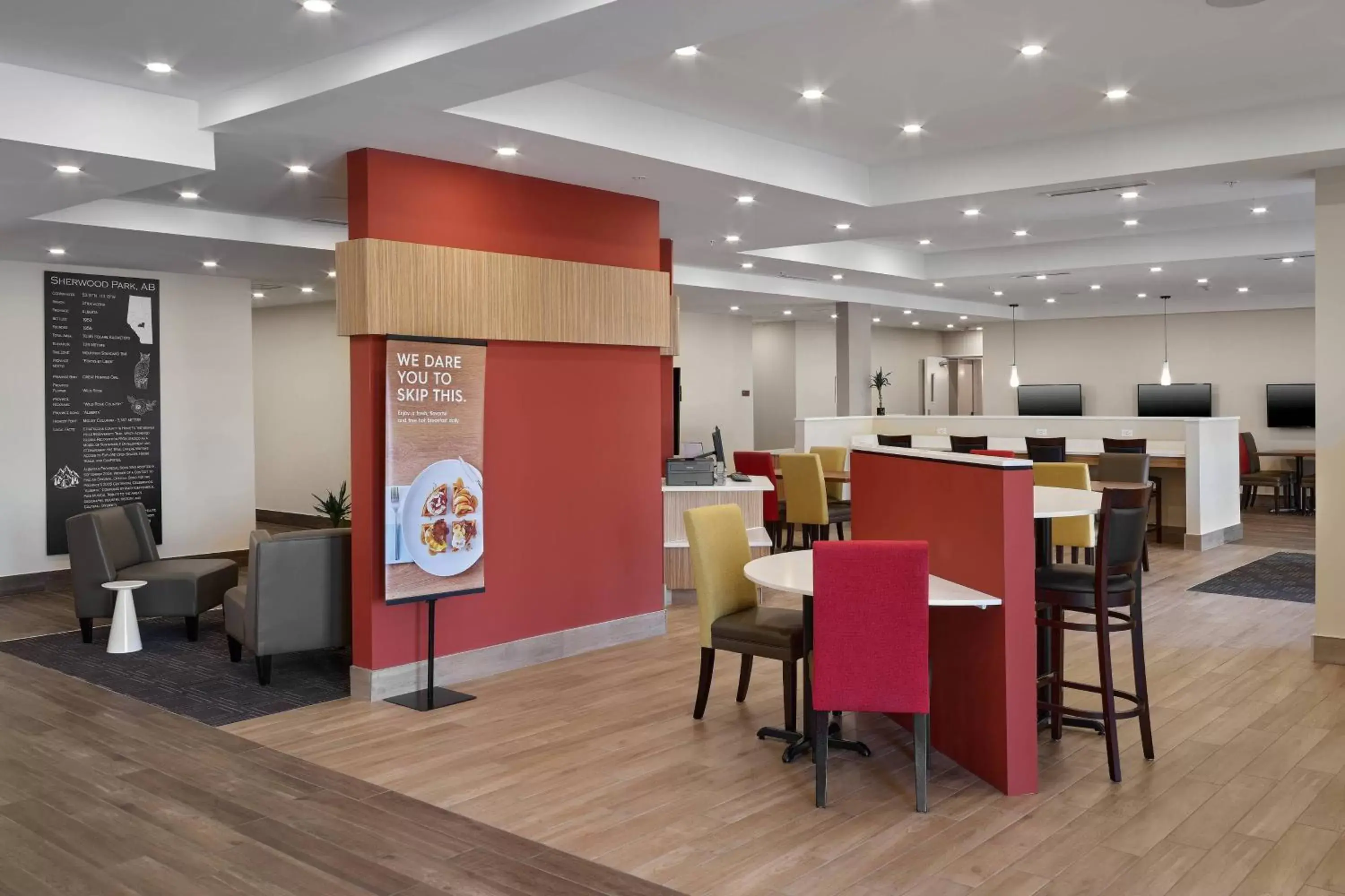 Lobby or reception, Restaurant/Places to Eat in TownePlace Suites by Marriott Edmonton Sherwood Park