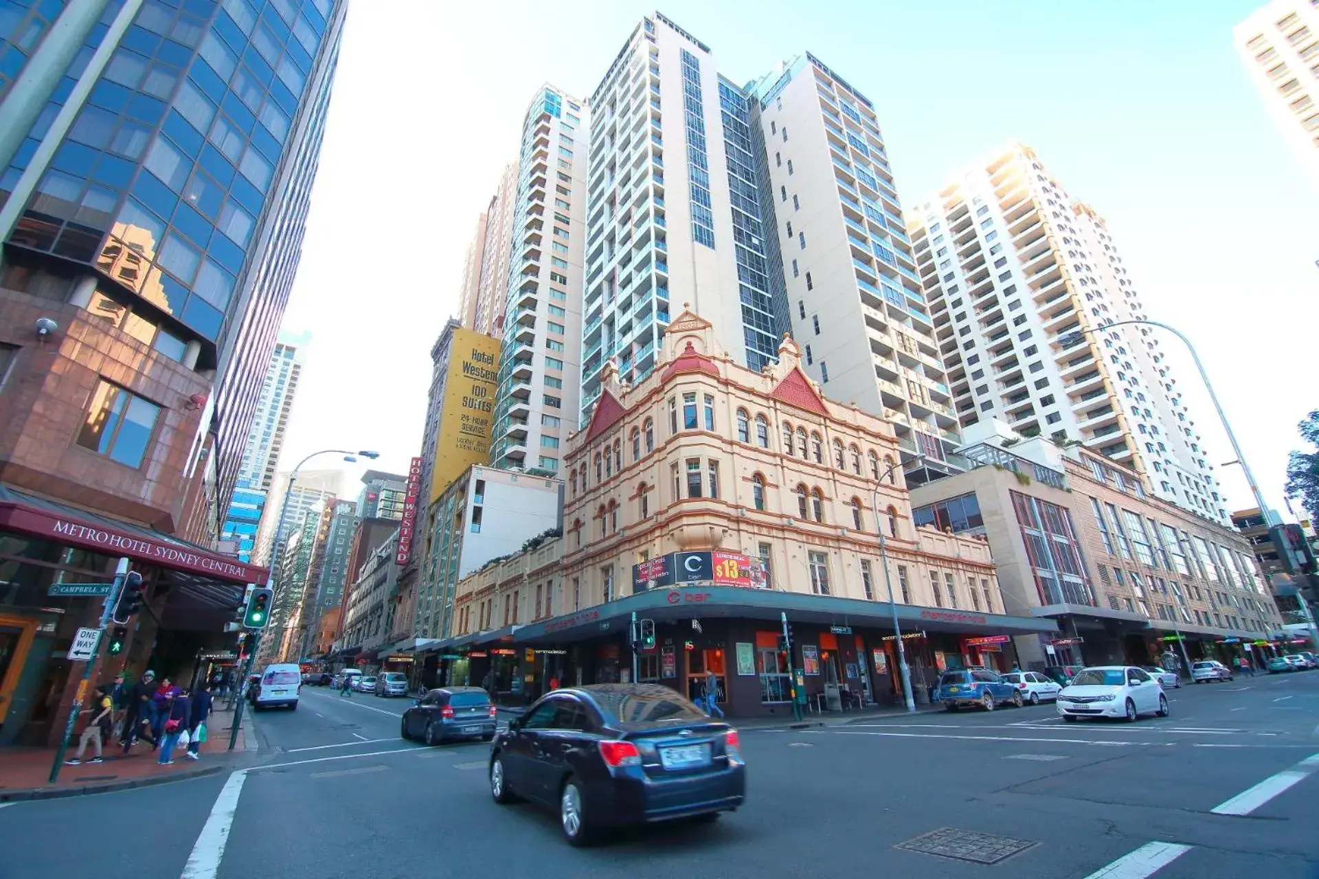 Property building in Sydney Central Inn Property building in Sydney Central Inn