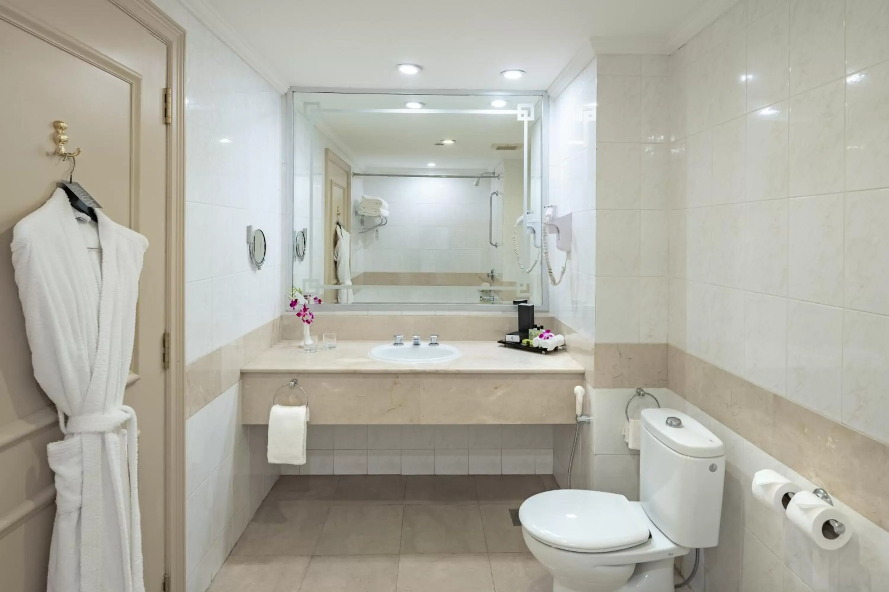 Bathroom in Dar Al Hijra InterContinental